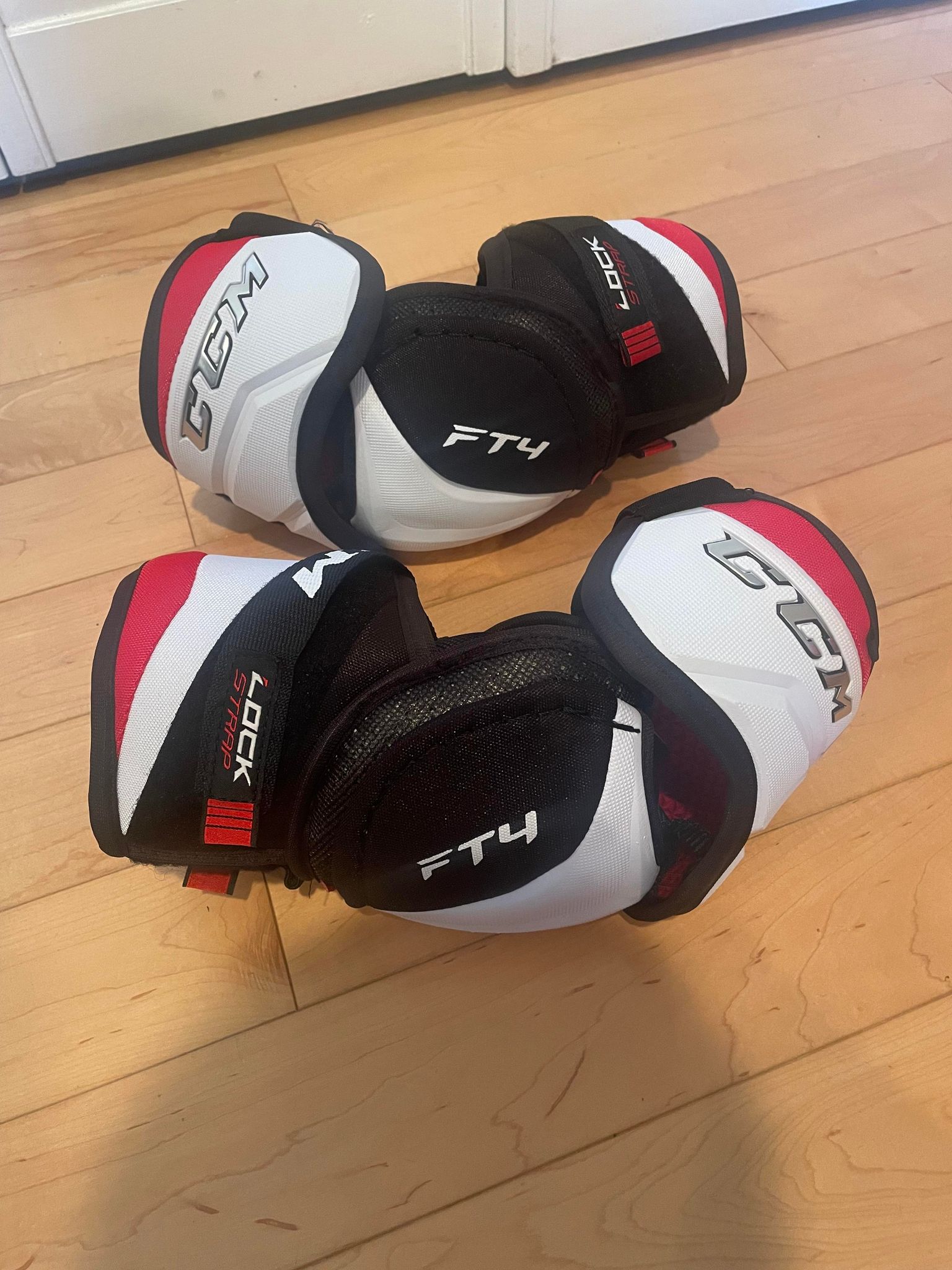 CCM FT4 Elbow Pads Large SidelineSwap