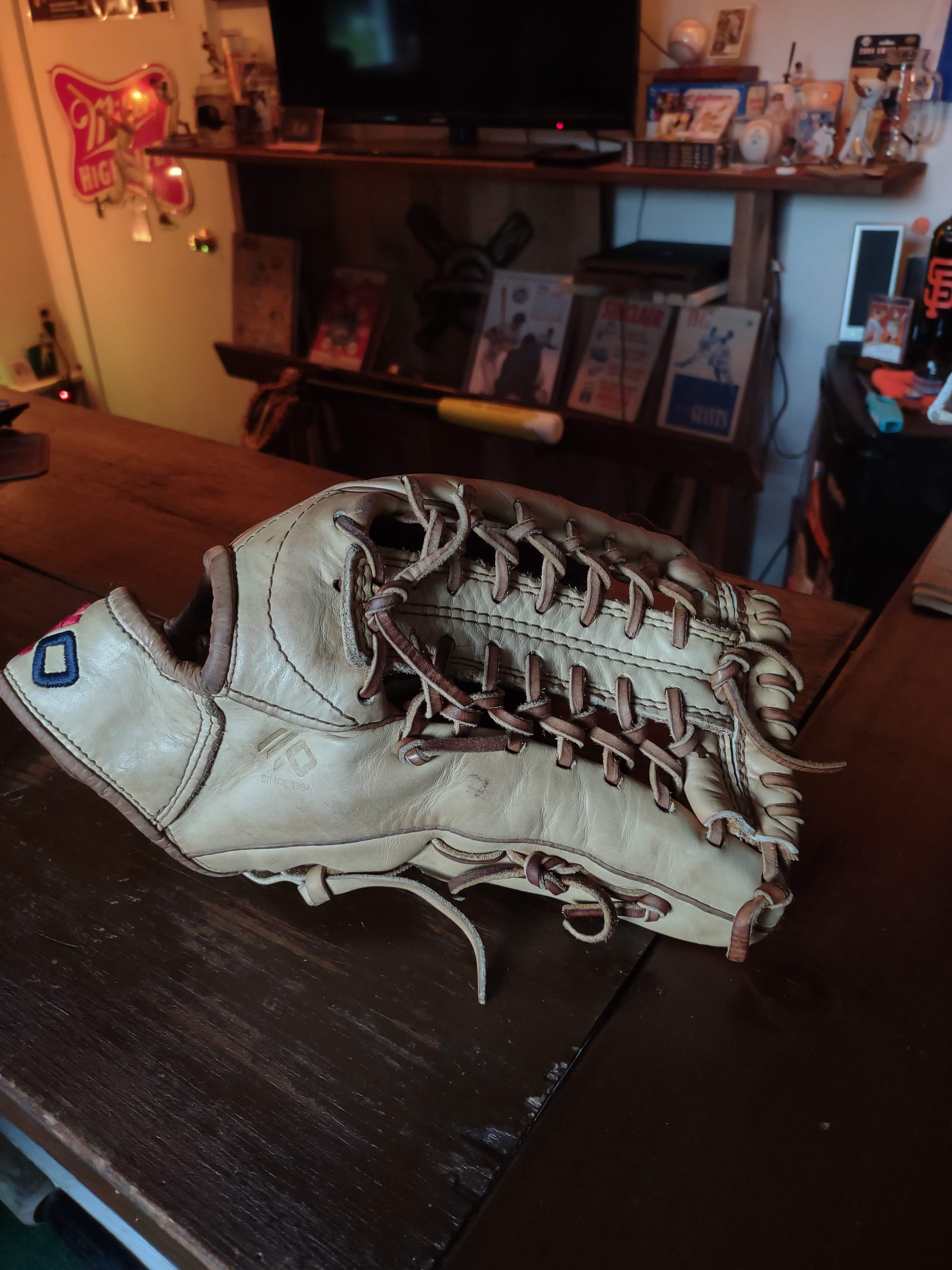 Used Nokona Outfield Legend Pro Baseball Glove 12.75" RHT SidelineSwap