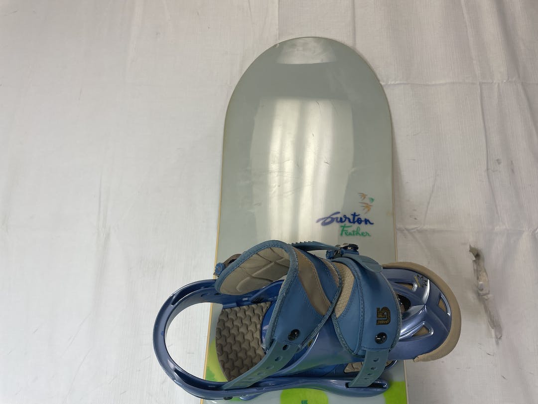 Used Burton Feather 140 Cm Womens Snowboard Combo W S M