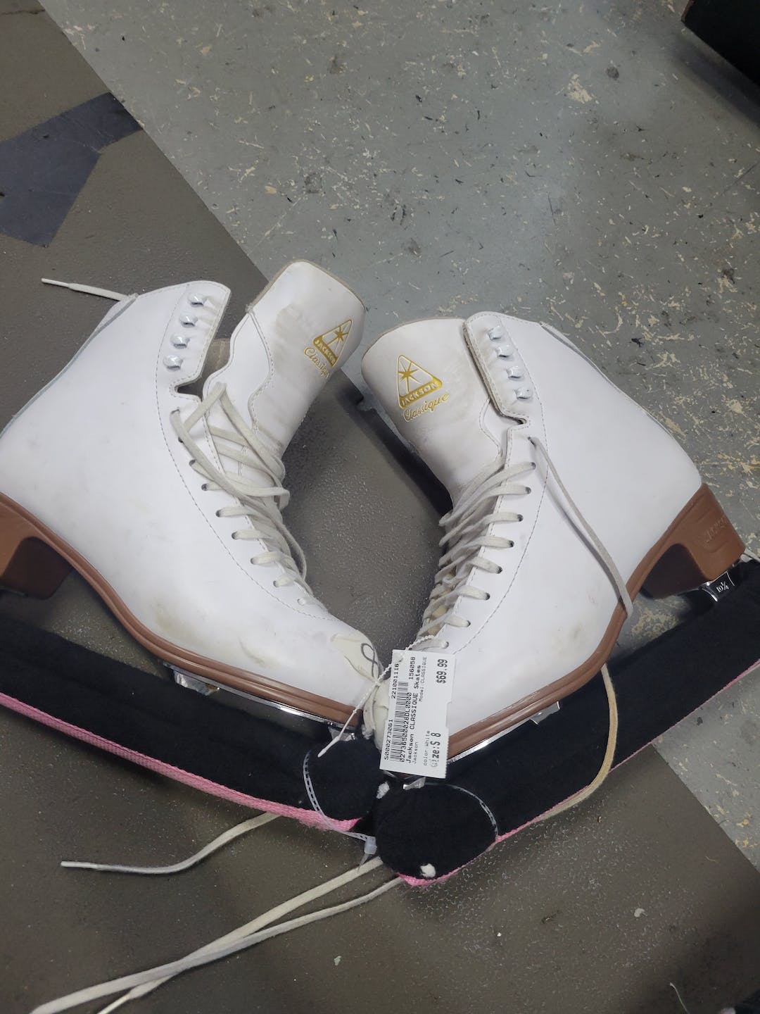 Used Jackson Classique Senior 8 Women's Figure Skates SidelineSwap