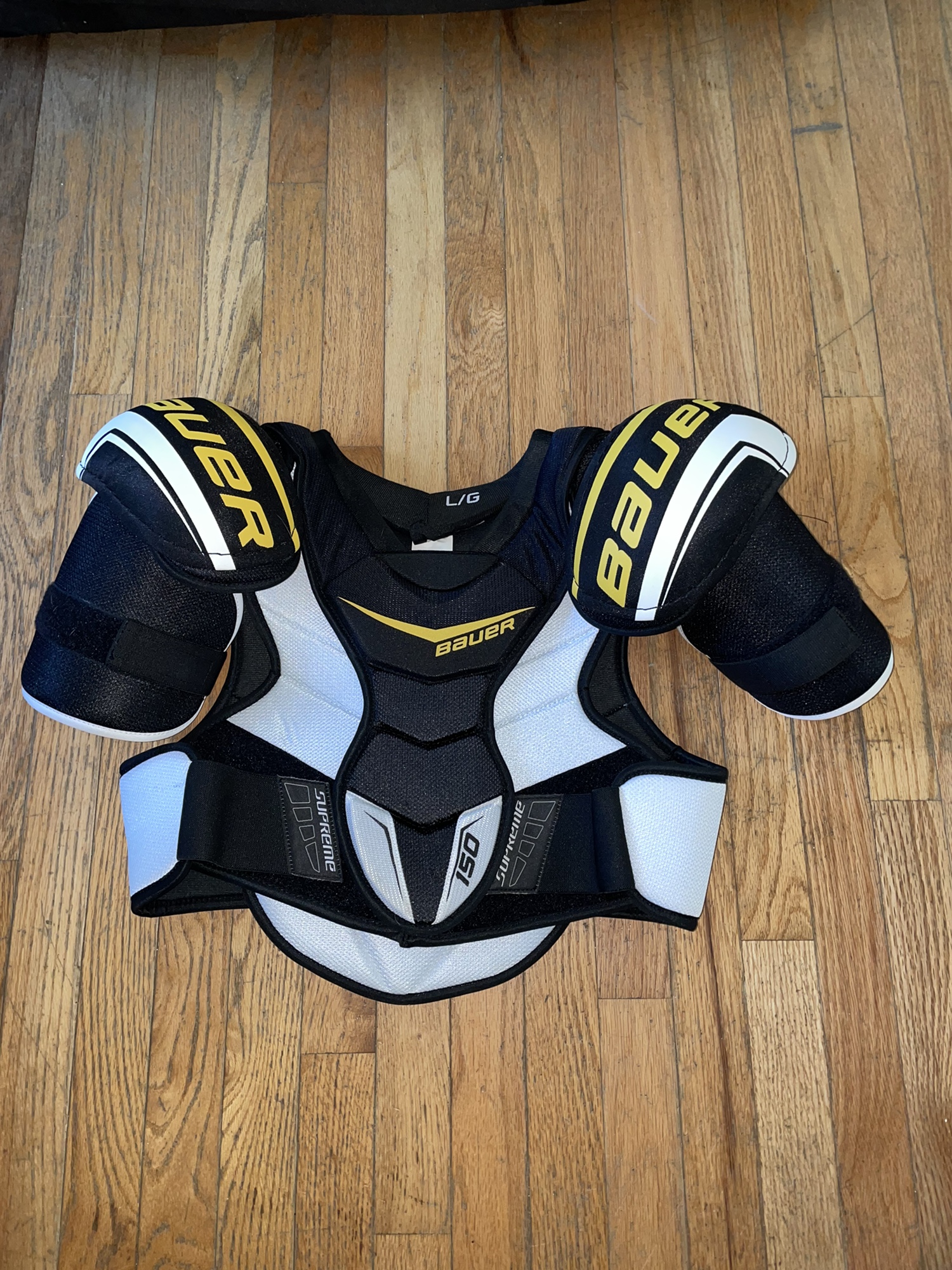 Senior Large Bauer Supreme 150 Shoulder Pads SidelineSwap