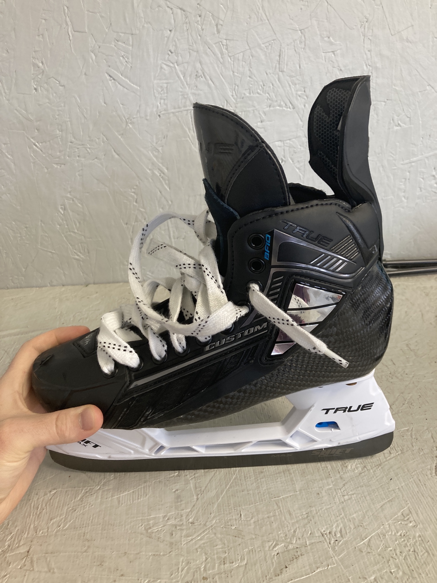 New True Narrow Width Pro Stock Size 9.5 Pro Custom Hockey Skates