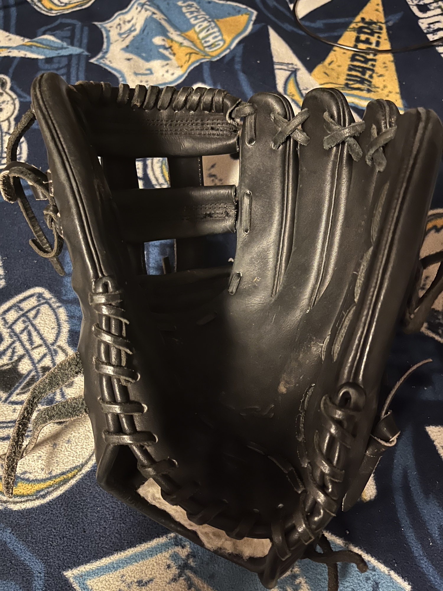 Tater College Issue Outfielder Glove SidelineSwap