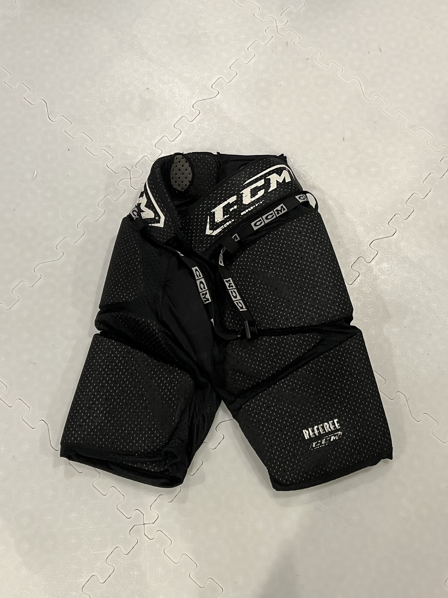 CCM Referee Girdle SidelineSwap