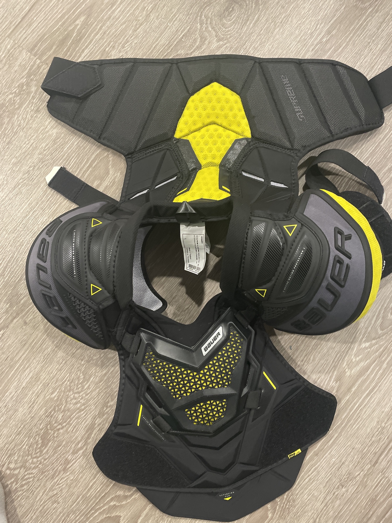 Intermediate Large Bauer Supreme Ultrasonic Shoulder Pads SidelineSwap