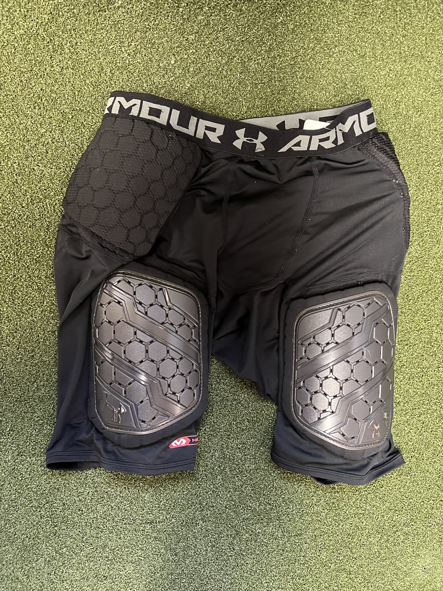 Under Amour Hex 5 Pad Girdle (3675) SidelineSwap