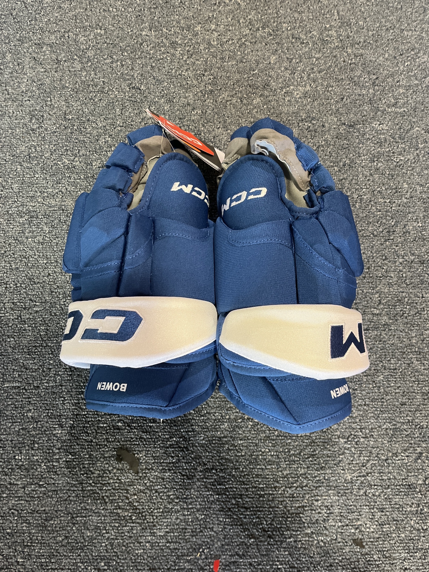 New Blue CCM HG12 Pro Stock Gloves Colorado Avalanche Byram 14
