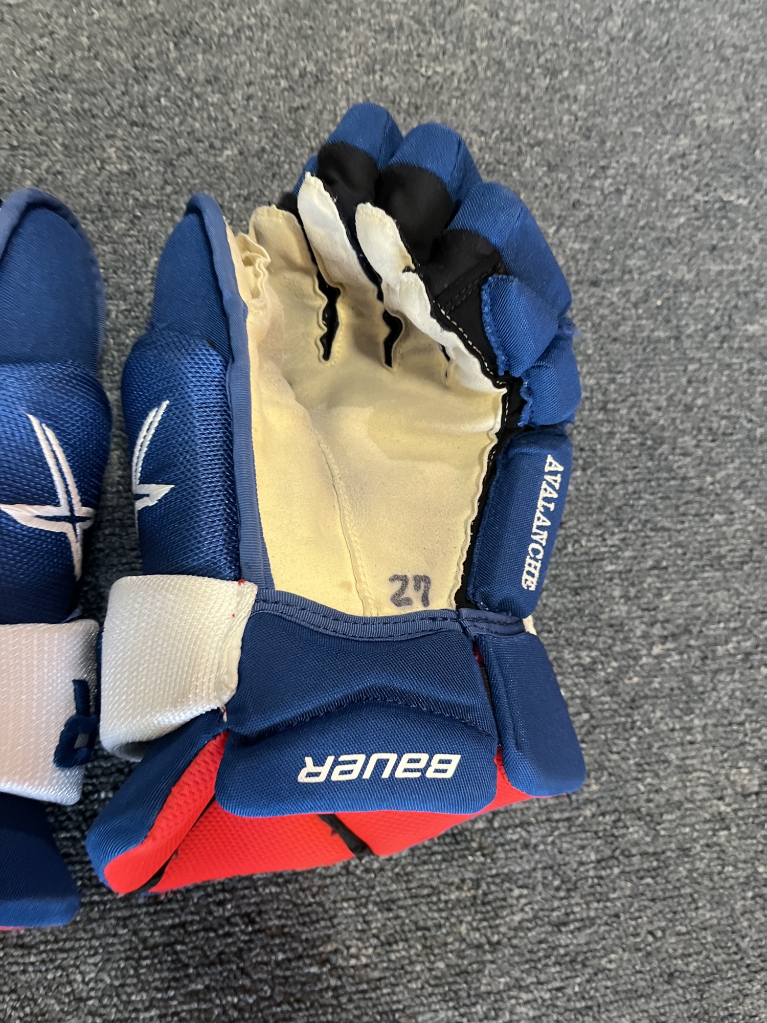 Used Blue Bauer Vapor X Pro Stock Gloves Colorado Avalanche 27 14
