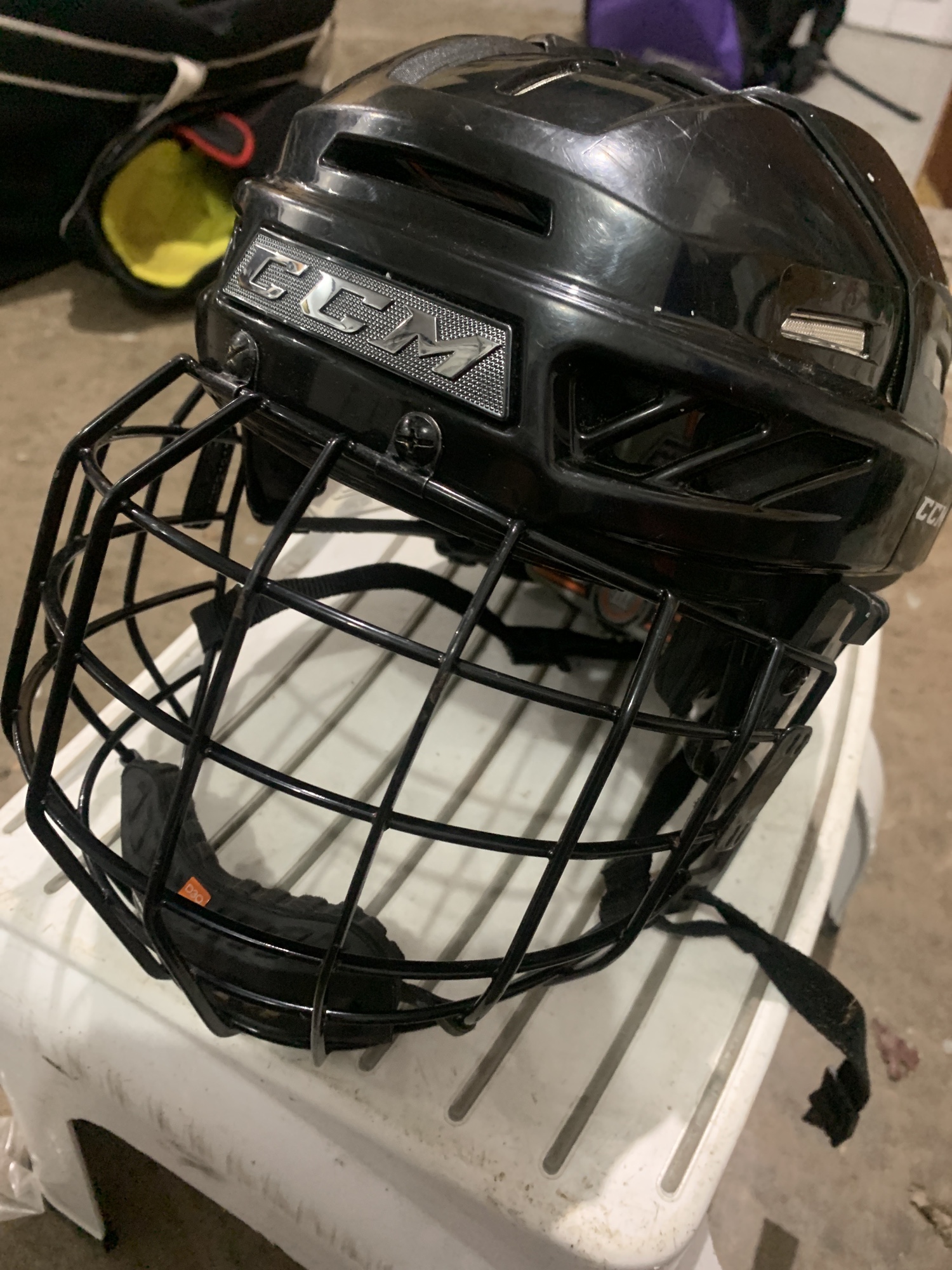 Used Medium CCM FL3DS Helmet SidelineSwap