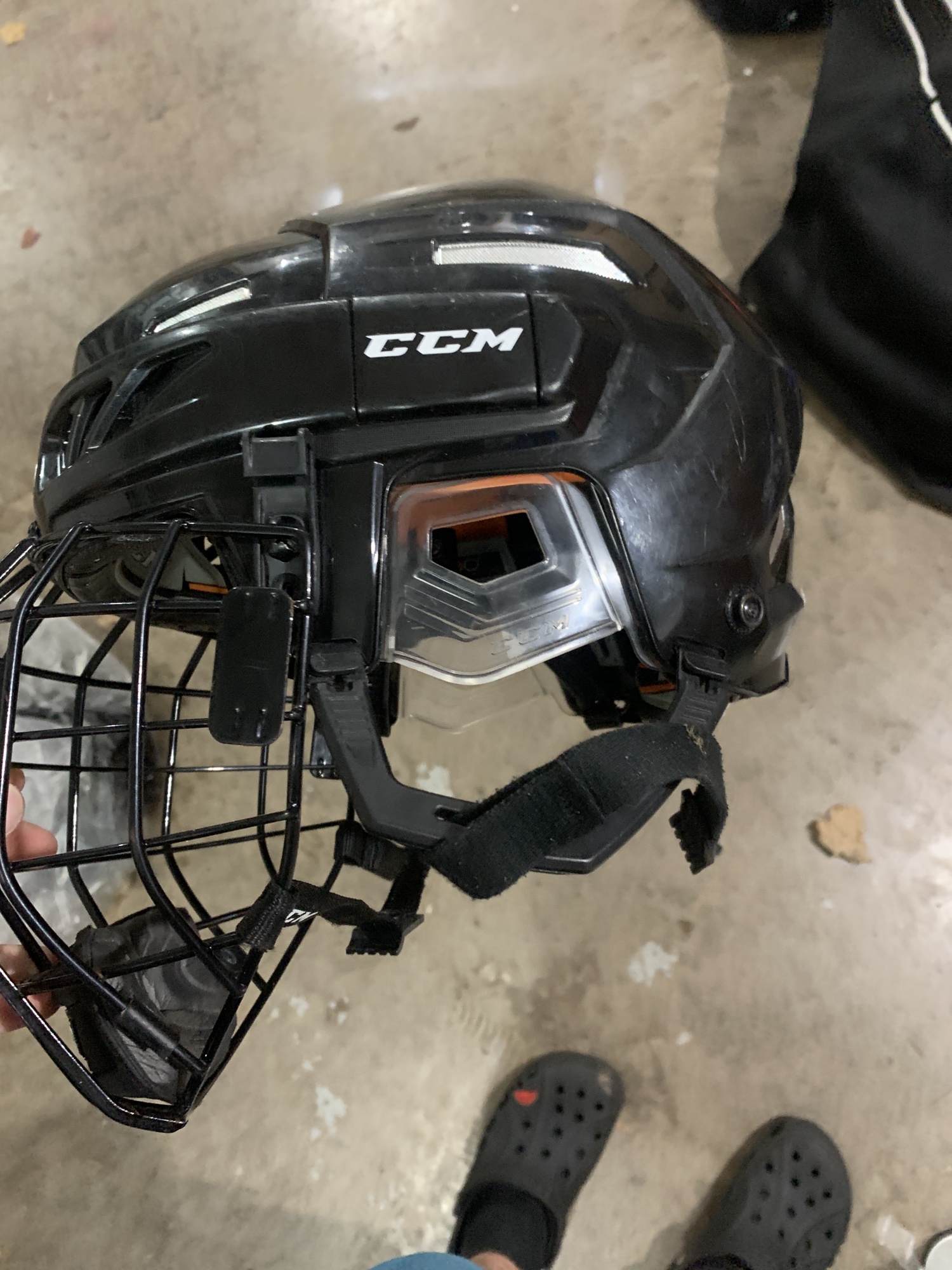 Used Medium CCM FL3DS Helmet SidelineSwap