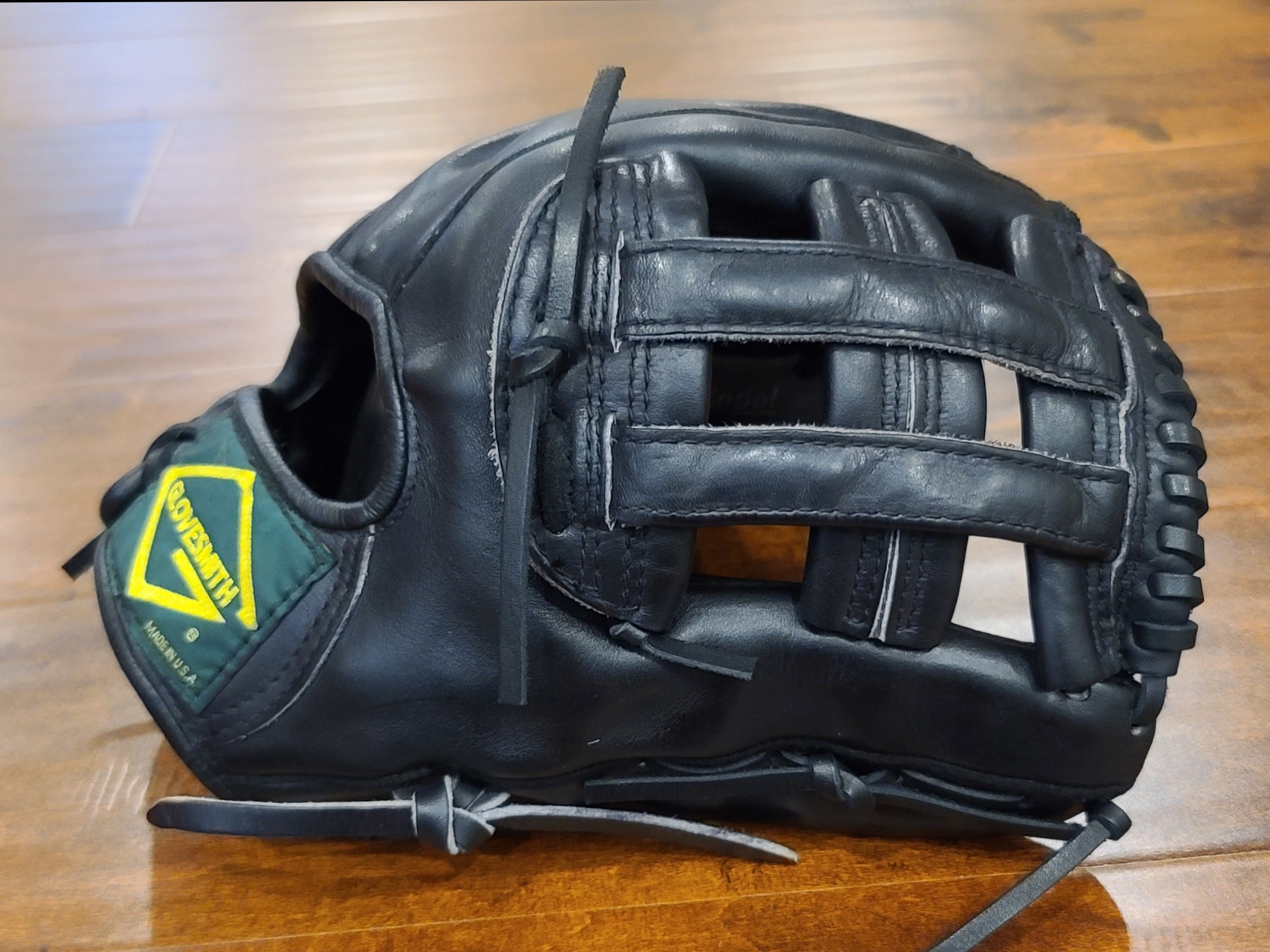 Glovesmith Shadow Baseball Glove 11.5" SidelineSwap