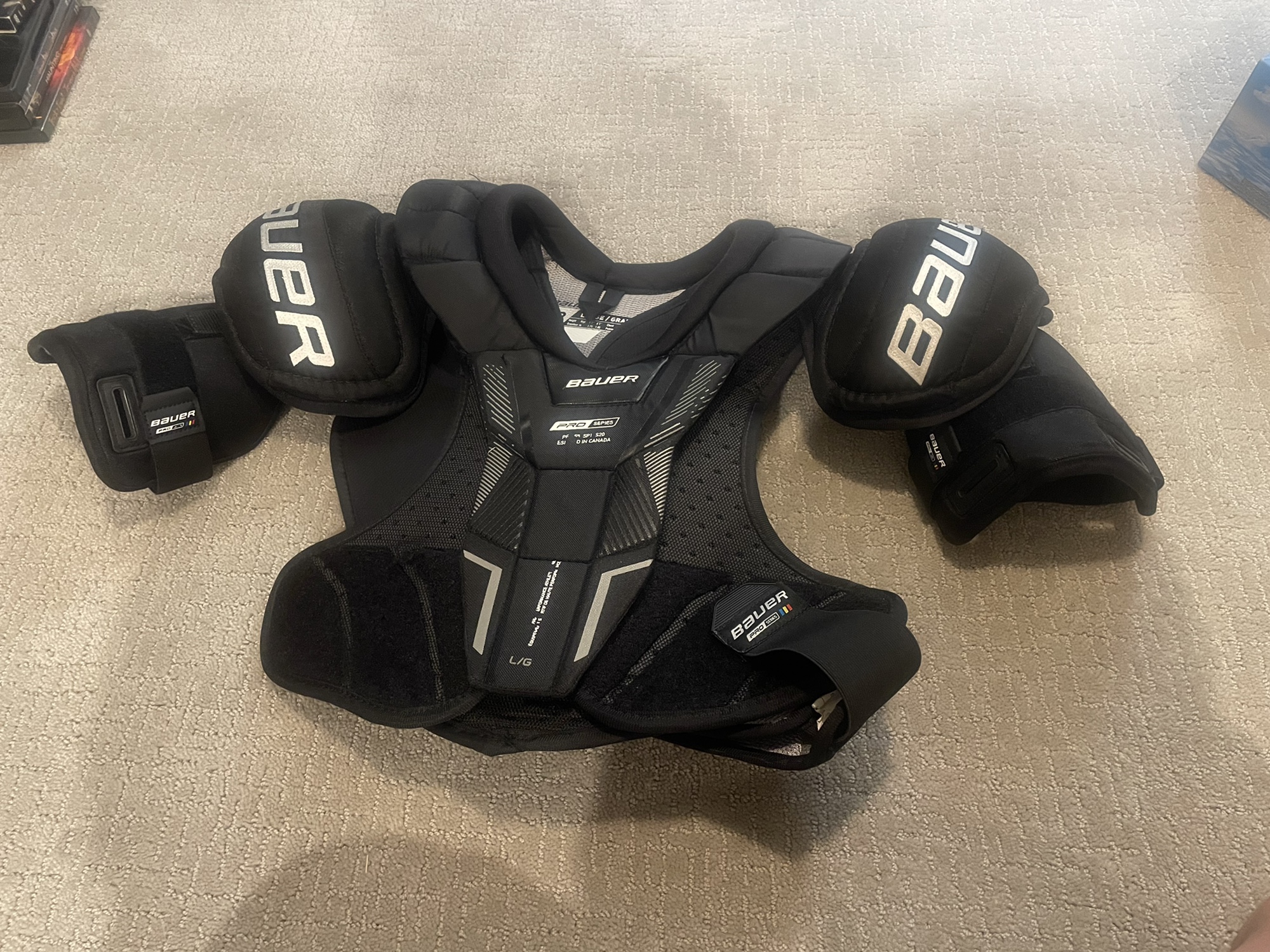 Used Large Bauer Pro Series Shoulder Pads SidelineSwap