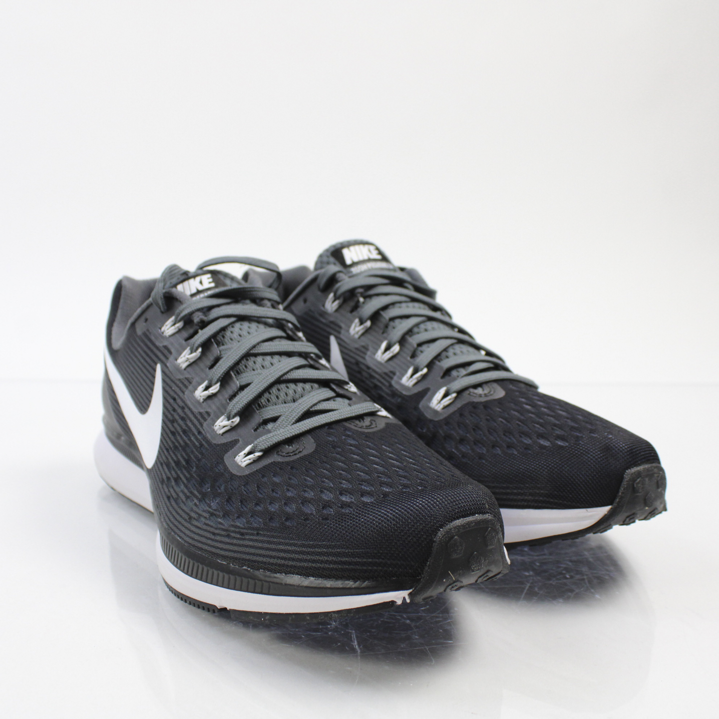 Nike Running & Jogging Shoes Men's Black/White New with Defect 9.5 SidelineSwap