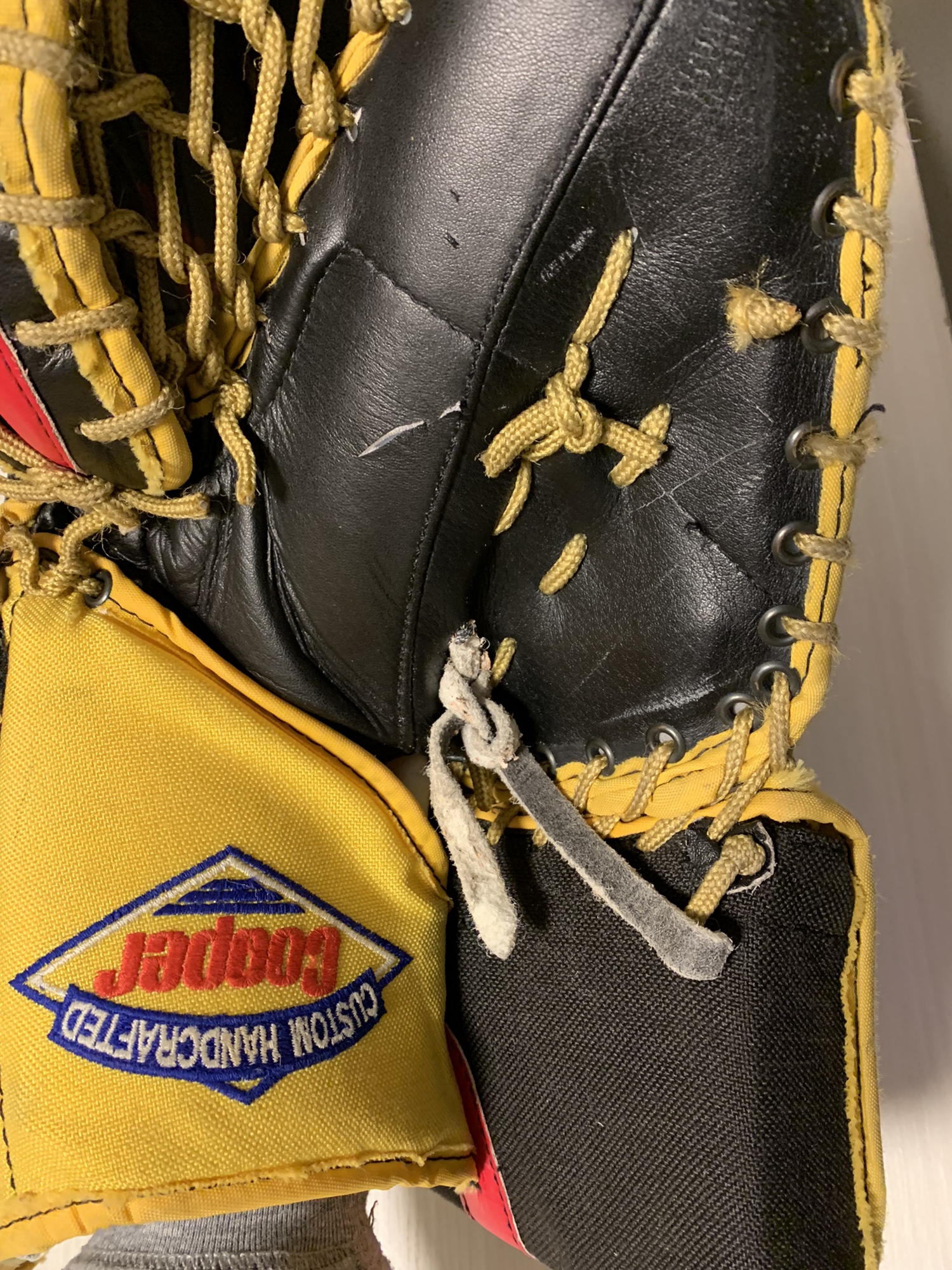 Cooper Legends The Wedge Blocker GM 3000 Catcher Glove Trapper Set