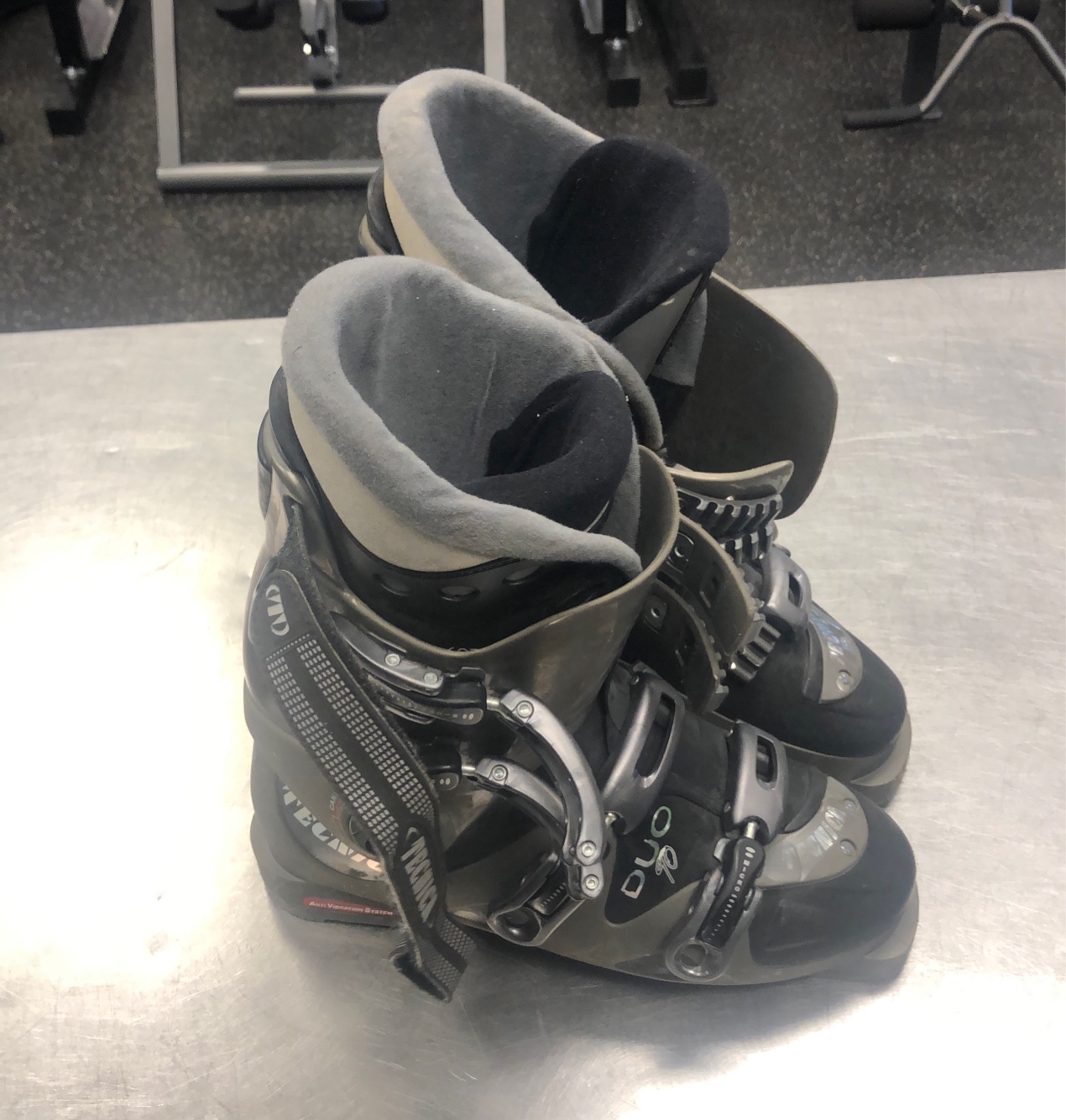 tecnica 90 ski boots