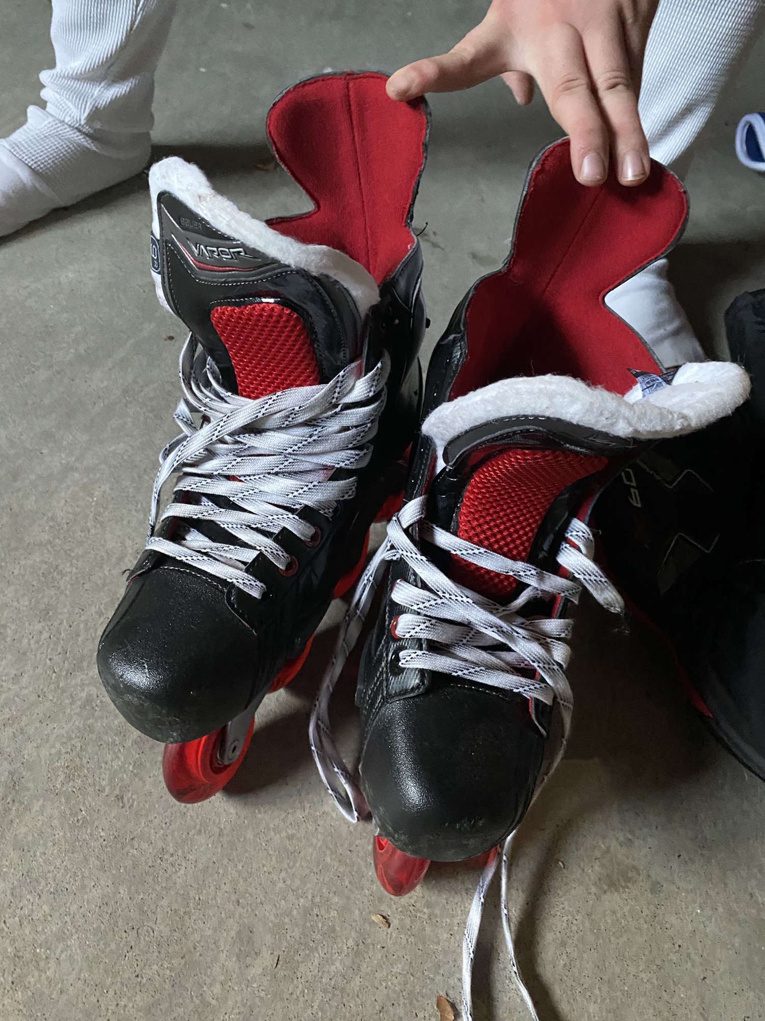 BAUER XR500 Roller Hockey Skate SidelineSwap