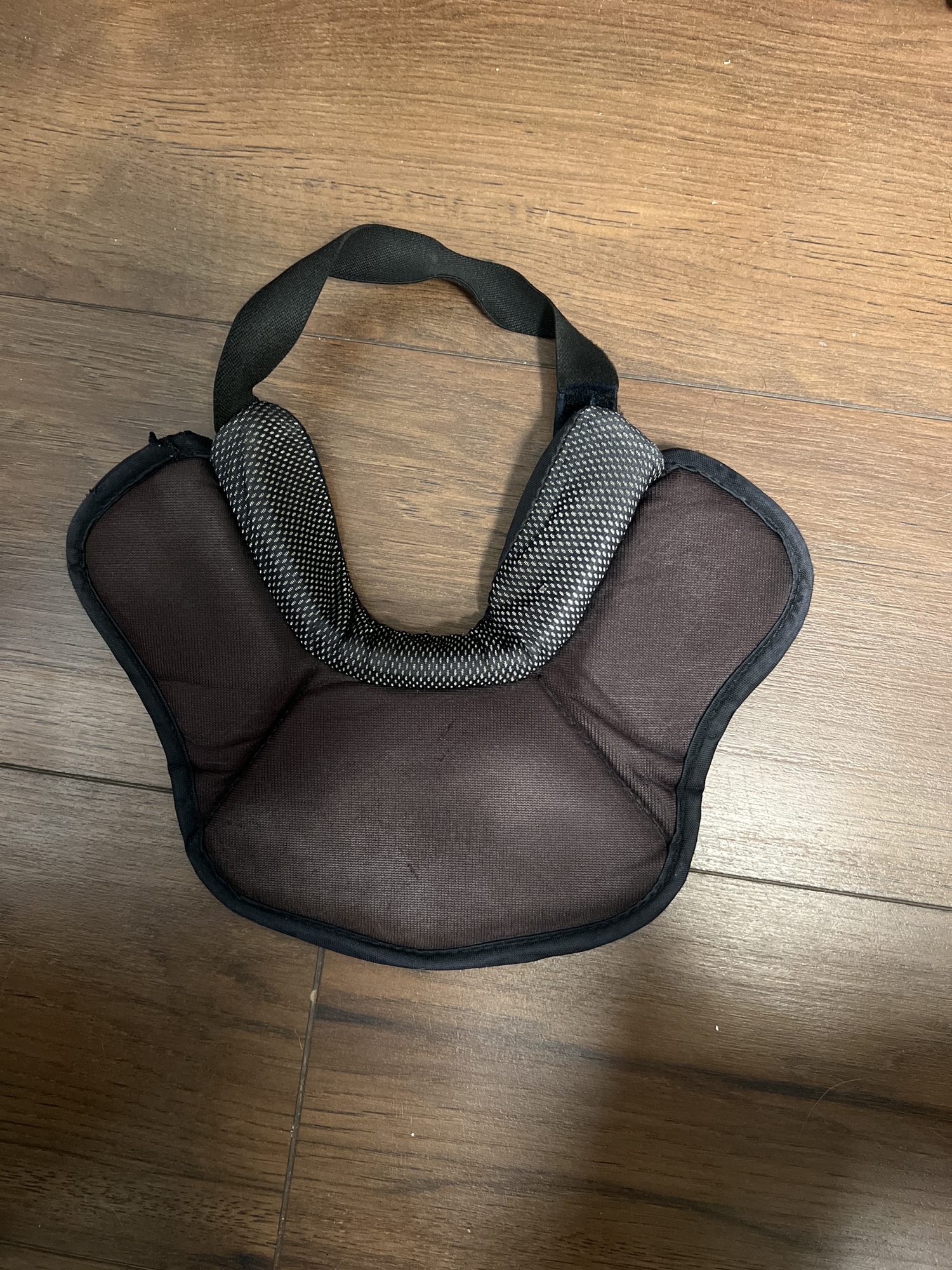 Vaughn Goalie Neck Guard SidelineSwap