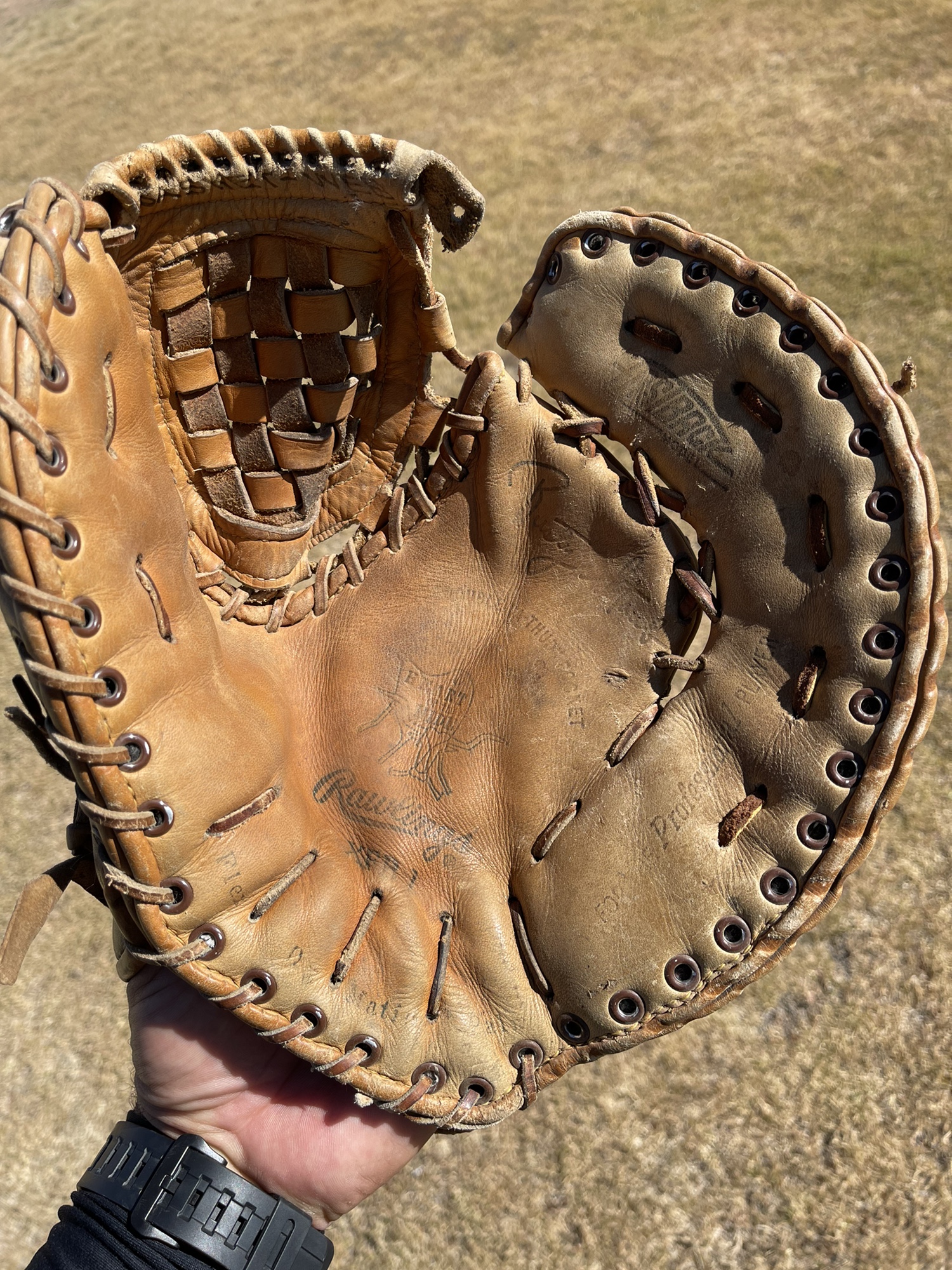 Vintage Rawlings Heart of the Hide 1st baseman’s glove SidelineSwap