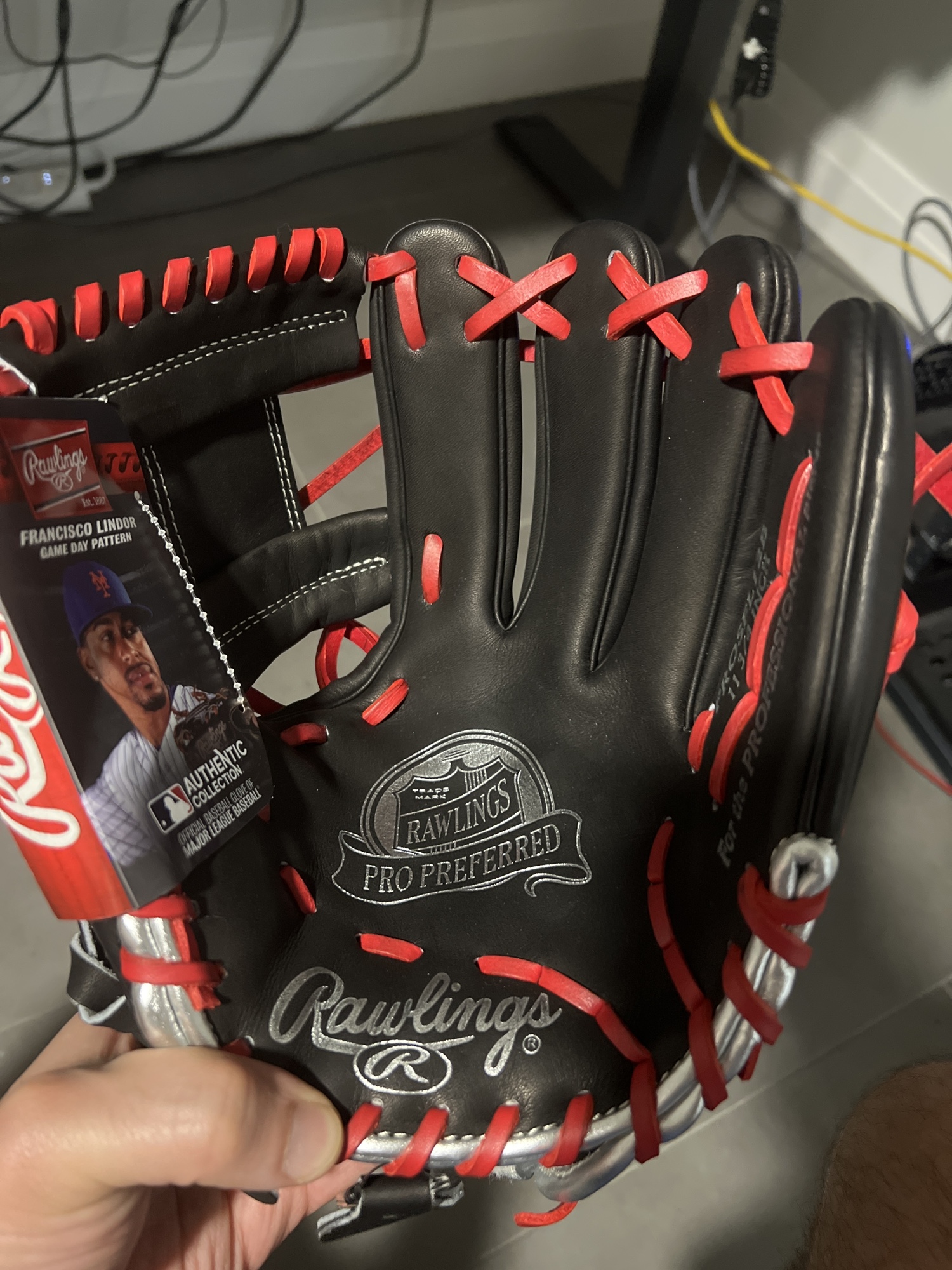 2021 PRO PREFERRED FRANCISCO LINDOR GLOVE | SidelineSwap