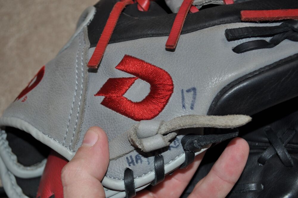11.5" DeMarini Insane RHT Leather Baseball Softball Infielders Glove