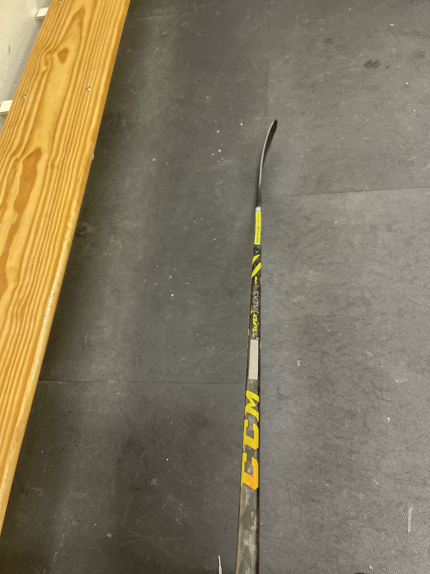 New Left Hand Super Tacks AS4 Pro Hockey Stick SidelineSwap
