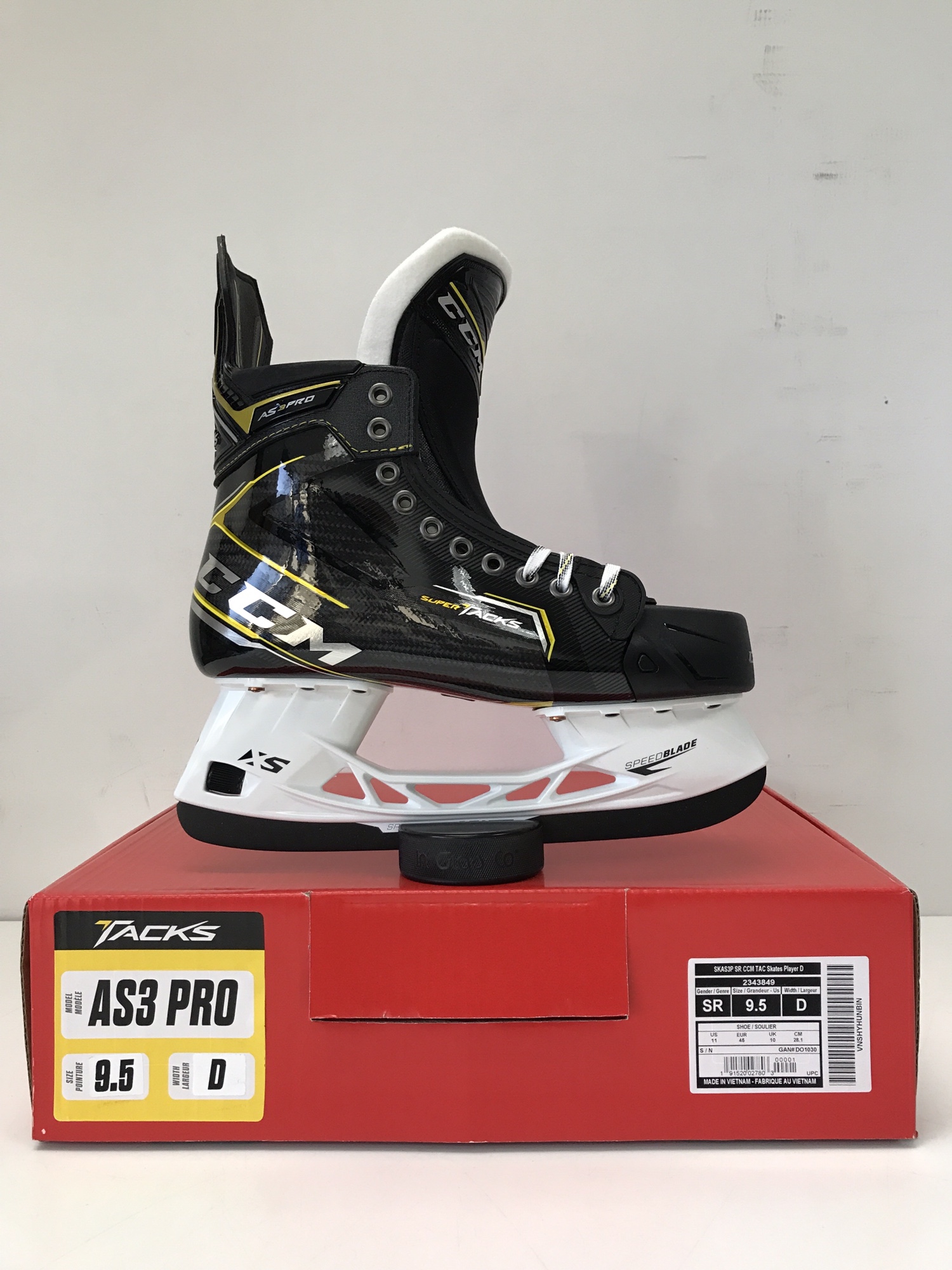 CCM AS3 Pro Hockey Skates Size 9.5 Regular Width SidelineSwap