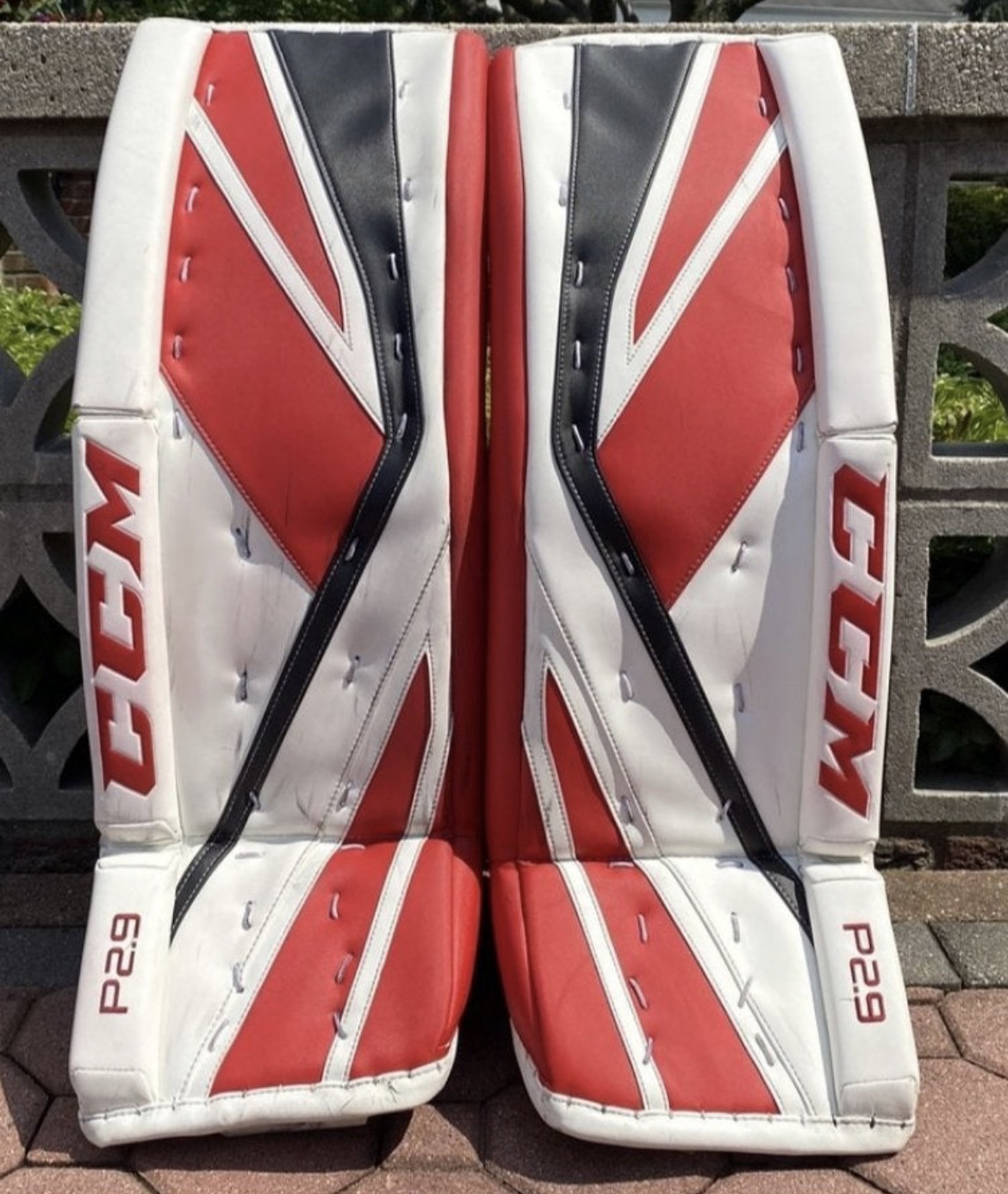 CCM P2.9 Goalie Full Set (33+1/Black White Red) SidelineSwap