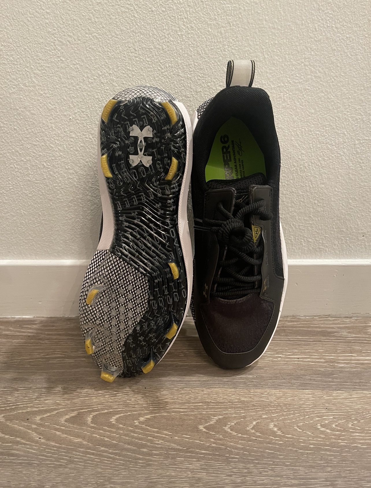 Under Armour Bryce Harper 6 Low Molded Cleats Black Mens Size 7.5