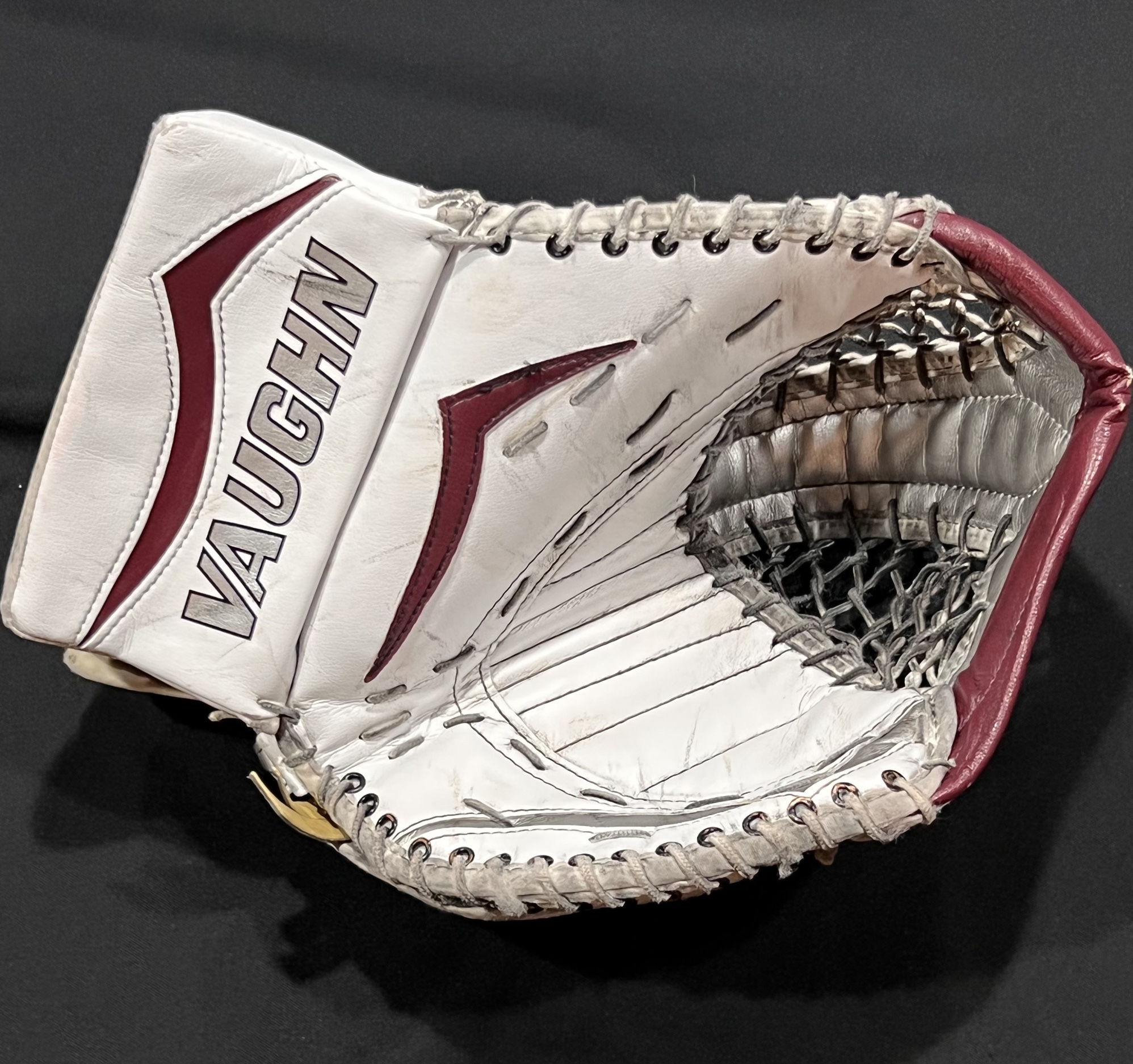 Vaughn Vision T5500 hockey goalie glove SidelineSwap