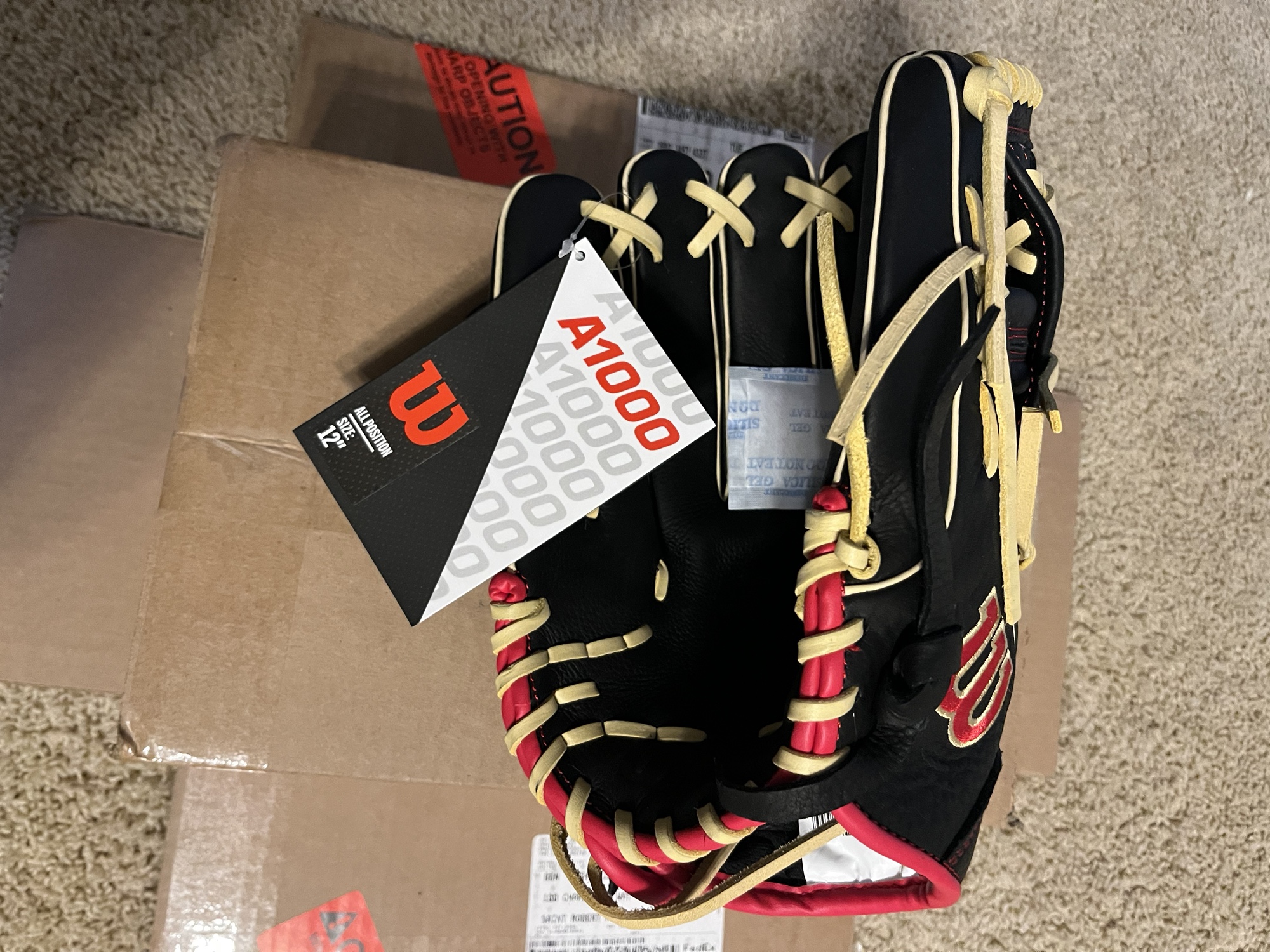 New Left Hand Throw 12" A1000 Baseball Glove SidelineSwap