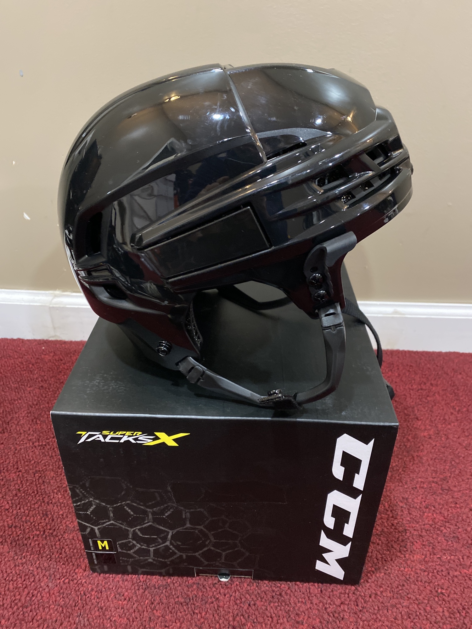 New Medium CCM Pro Stock Super Tacks X Helmet SidelineSwap