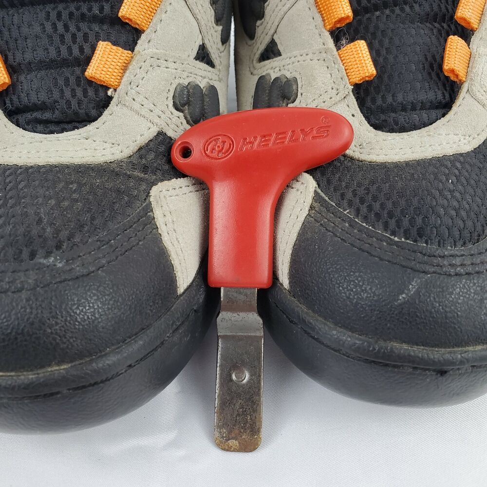 HEELYS Mens 6 Shoes Sneakers Roller Skate Wheeled Tan Black Suede 7008