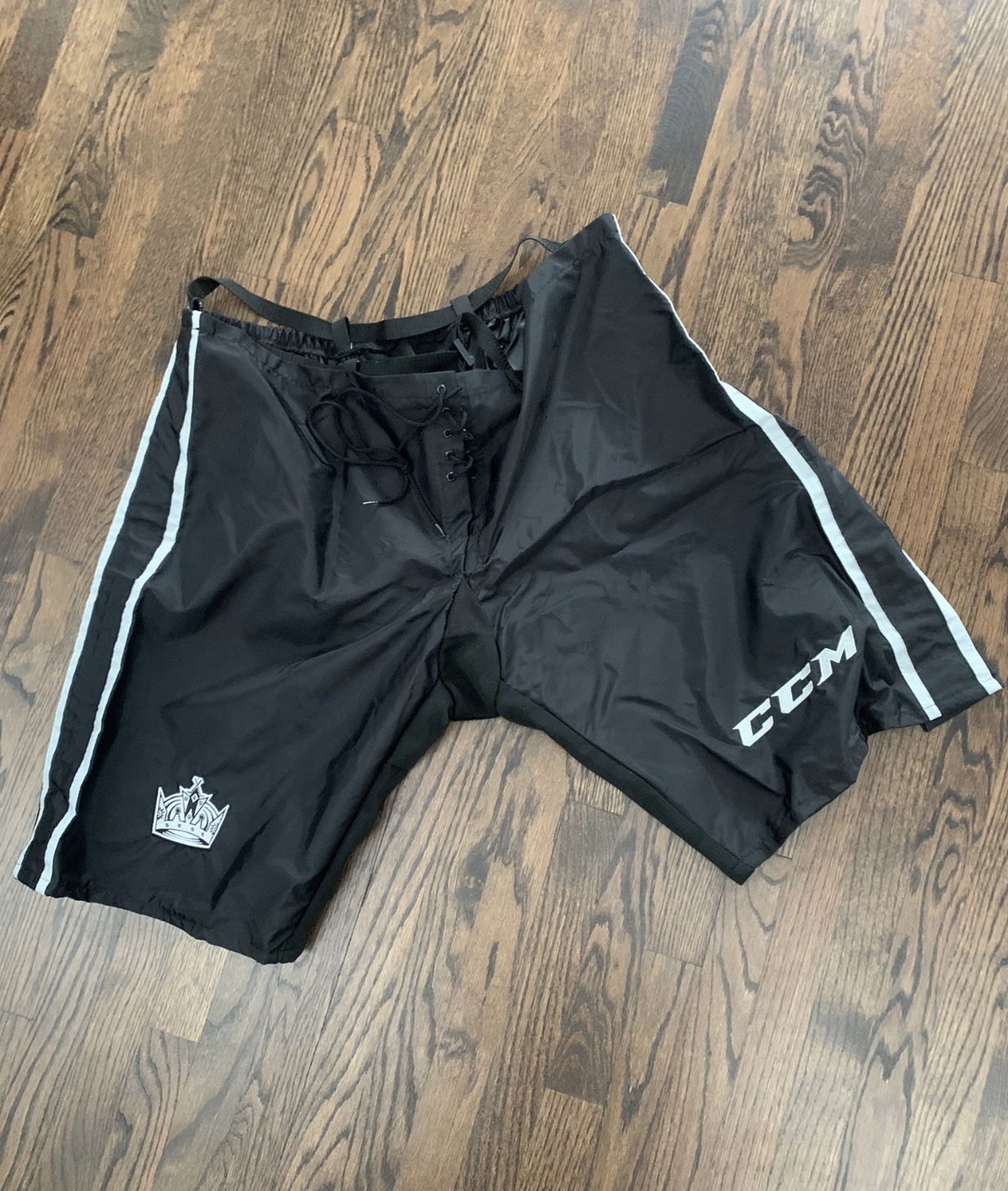 NHL LA KINGS Pro Stock Goalie Pant Shells Size XL SidelineSwap