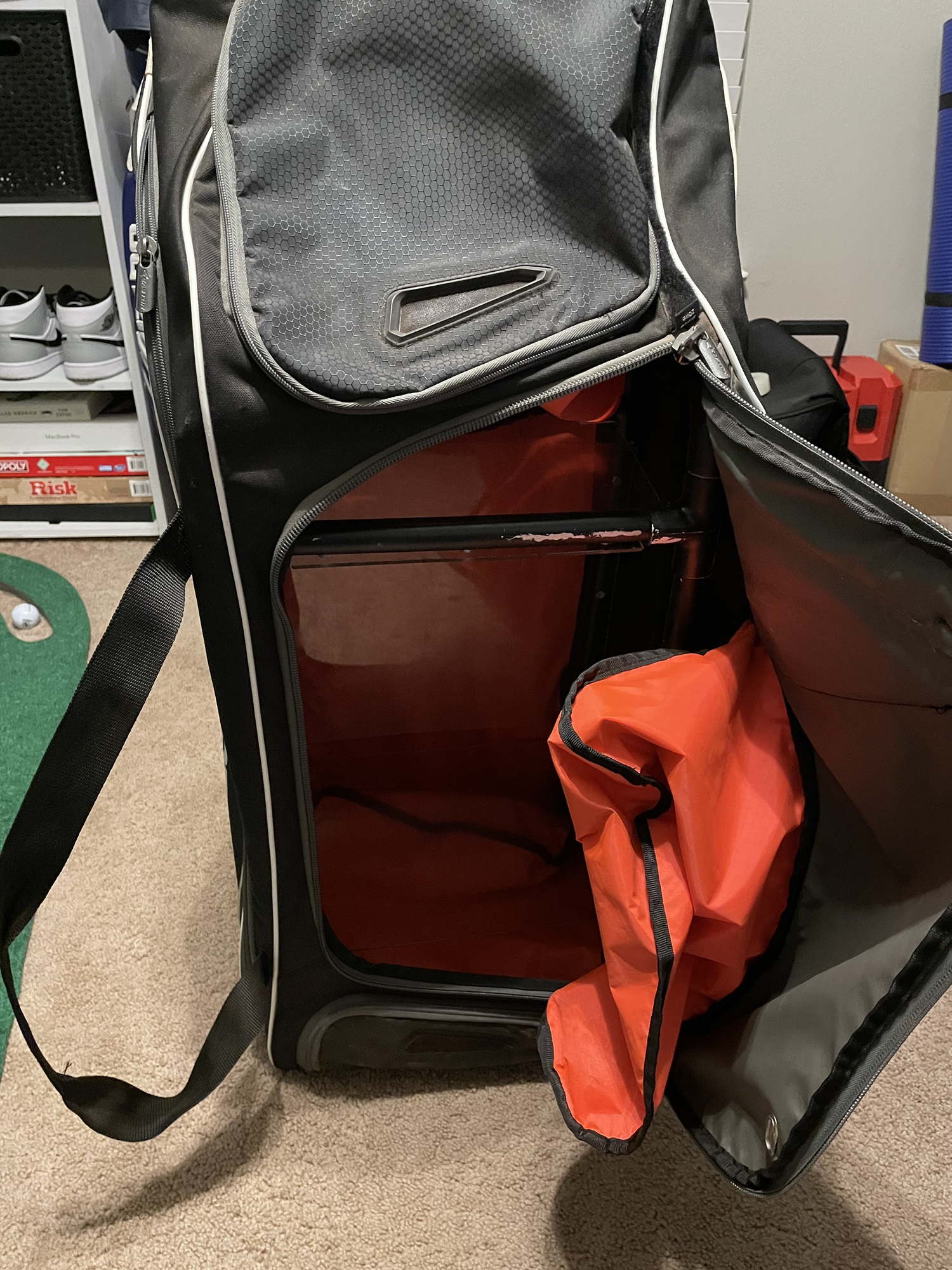 Easton baseball/softball roller bag with custom shelf SidelineSwap