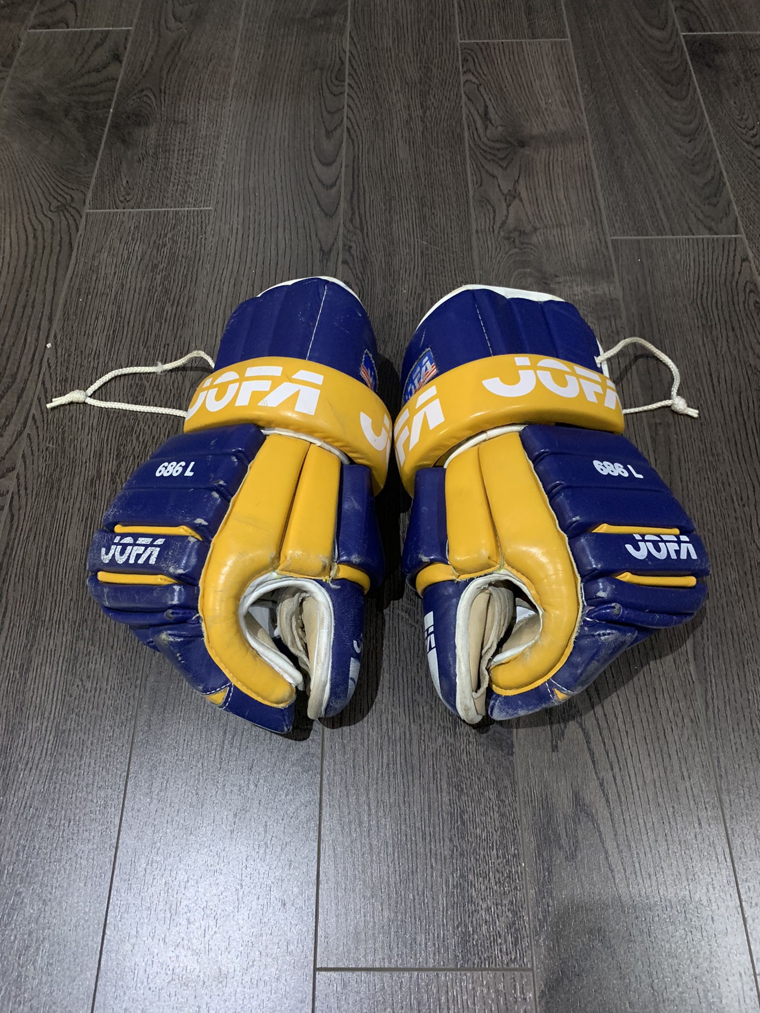 JOFA GLOVES L.A. KING ( PURPLE) PRO STOCK SidelineSwap