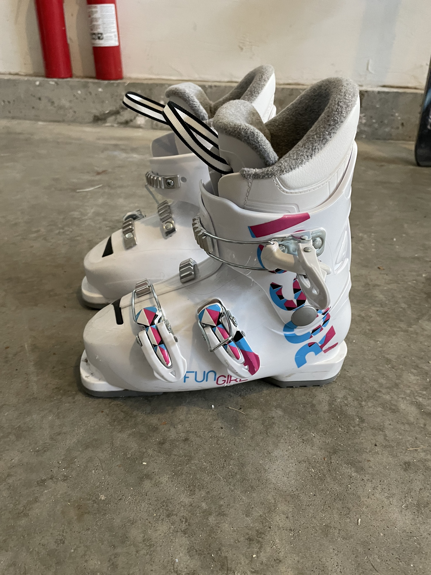 Kid's Rossignol Fun Girl Ski Boots SidelineSwap