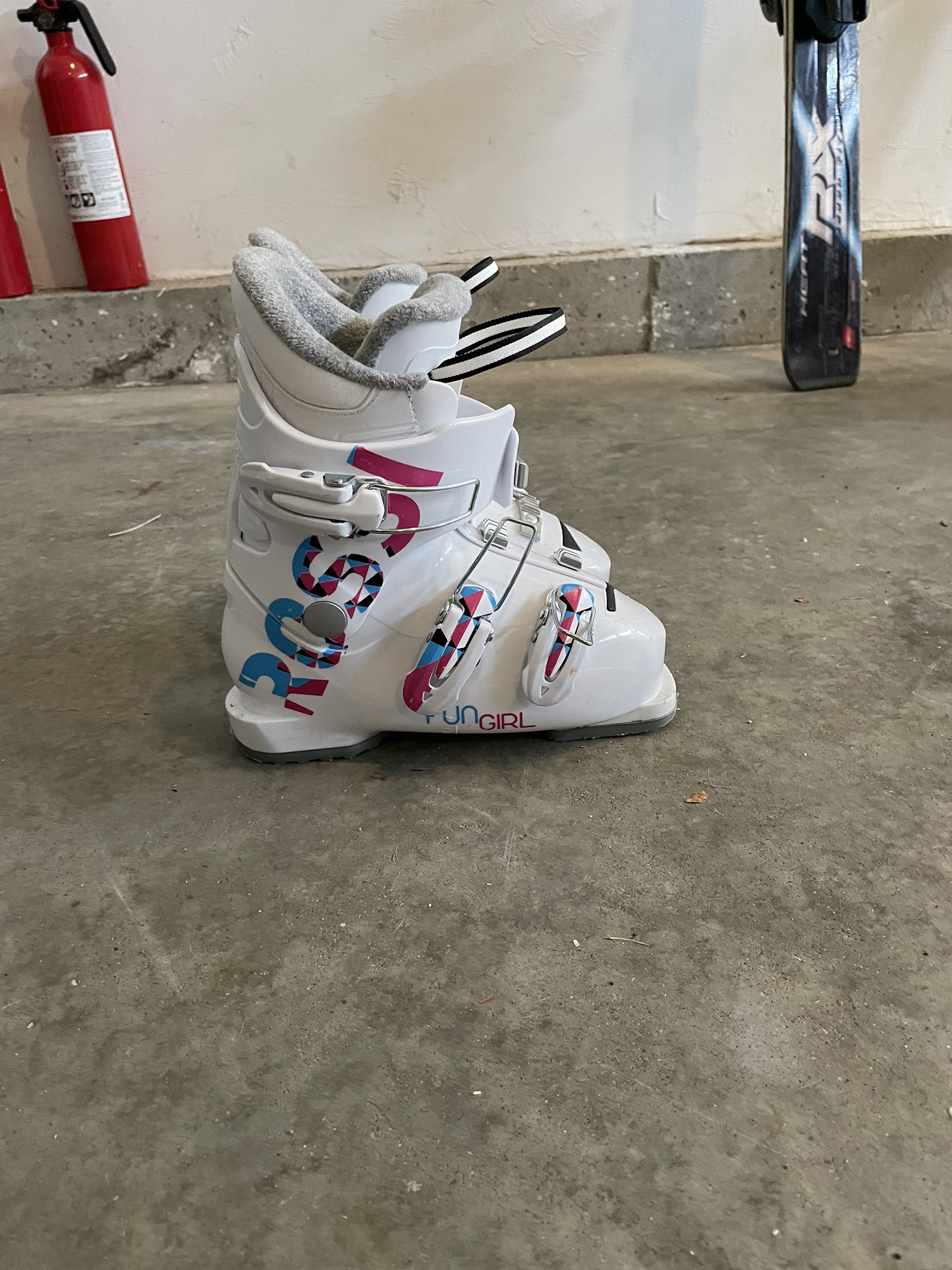 Kid's Rossignol Fun Girl Ski Boots SidelineSwap