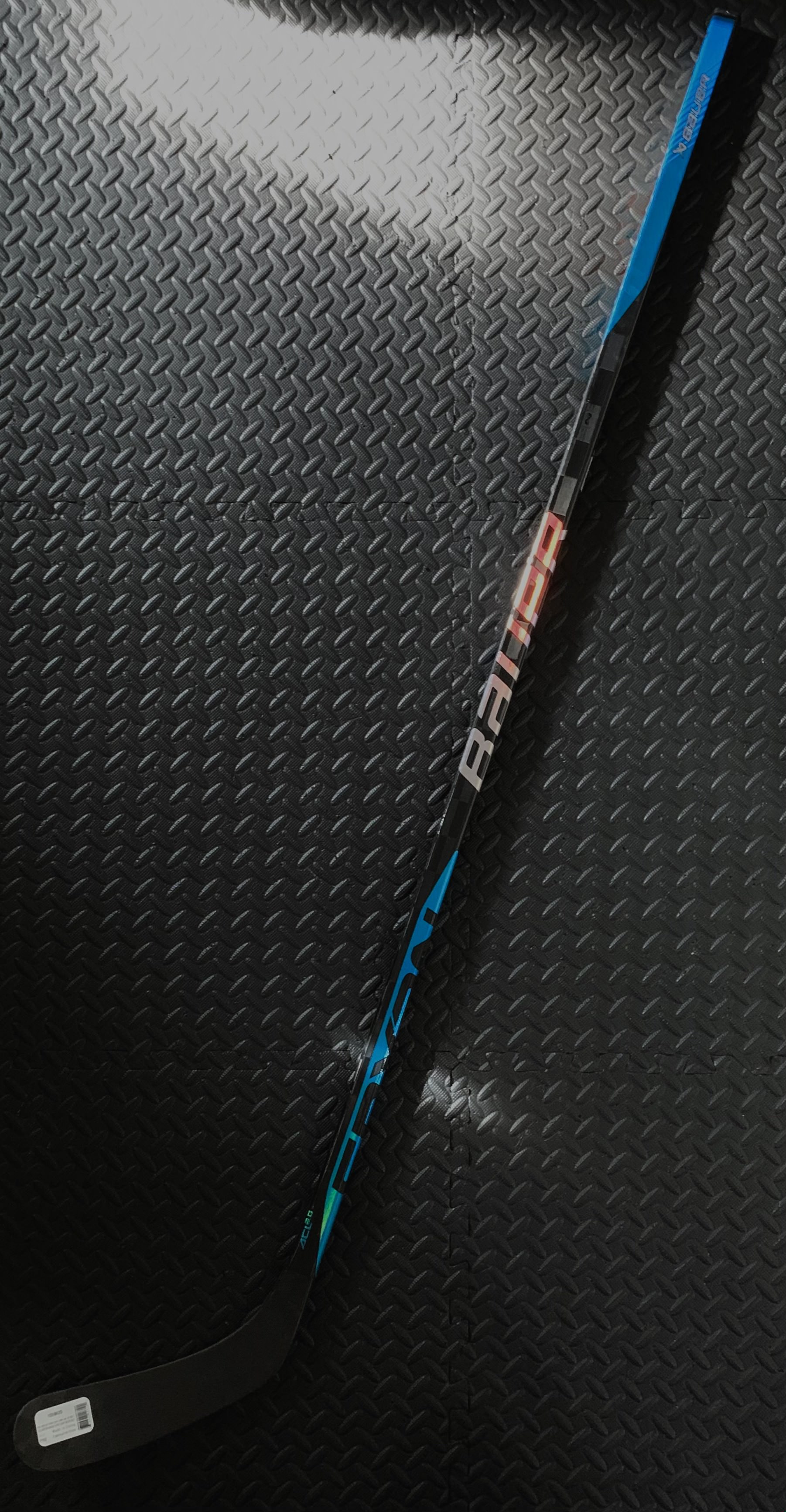 NEW Senior Right Hand Bauer Nexus Sync Hockey Stick 87 Flex P92