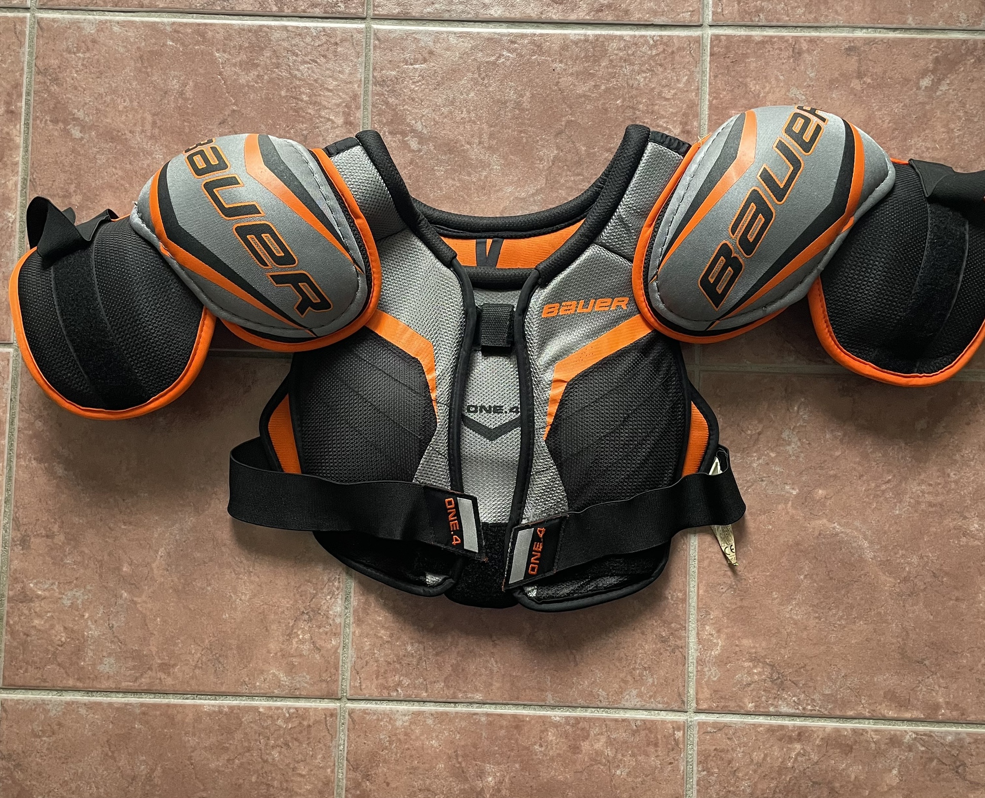 Senior Medium Bauer Supreme One.4 Shoulder Pads SidelineSwap