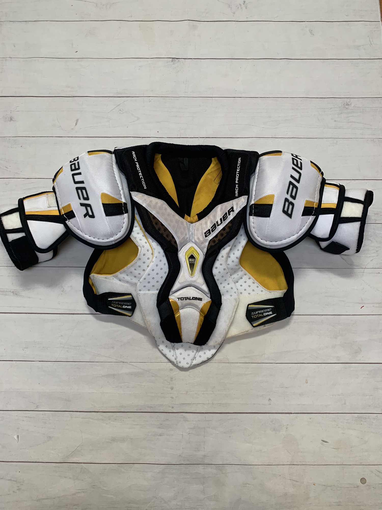 Senior Medium Bauer Supreme Total One Shoulder Pads SidelineSwap