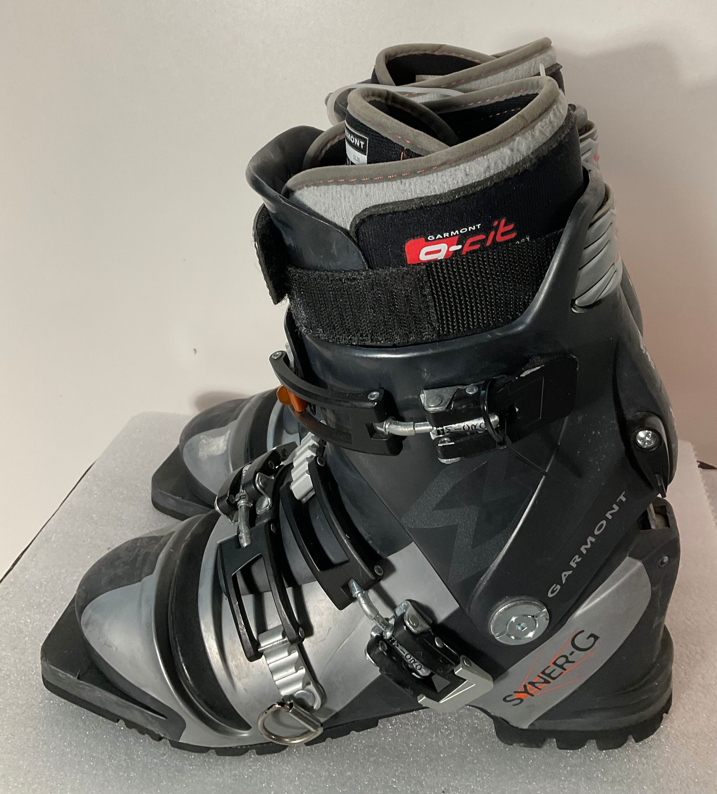 Used Garmont SynerG Telemark Ski Boots Size 25.0 (SY1196) SidelineSwap