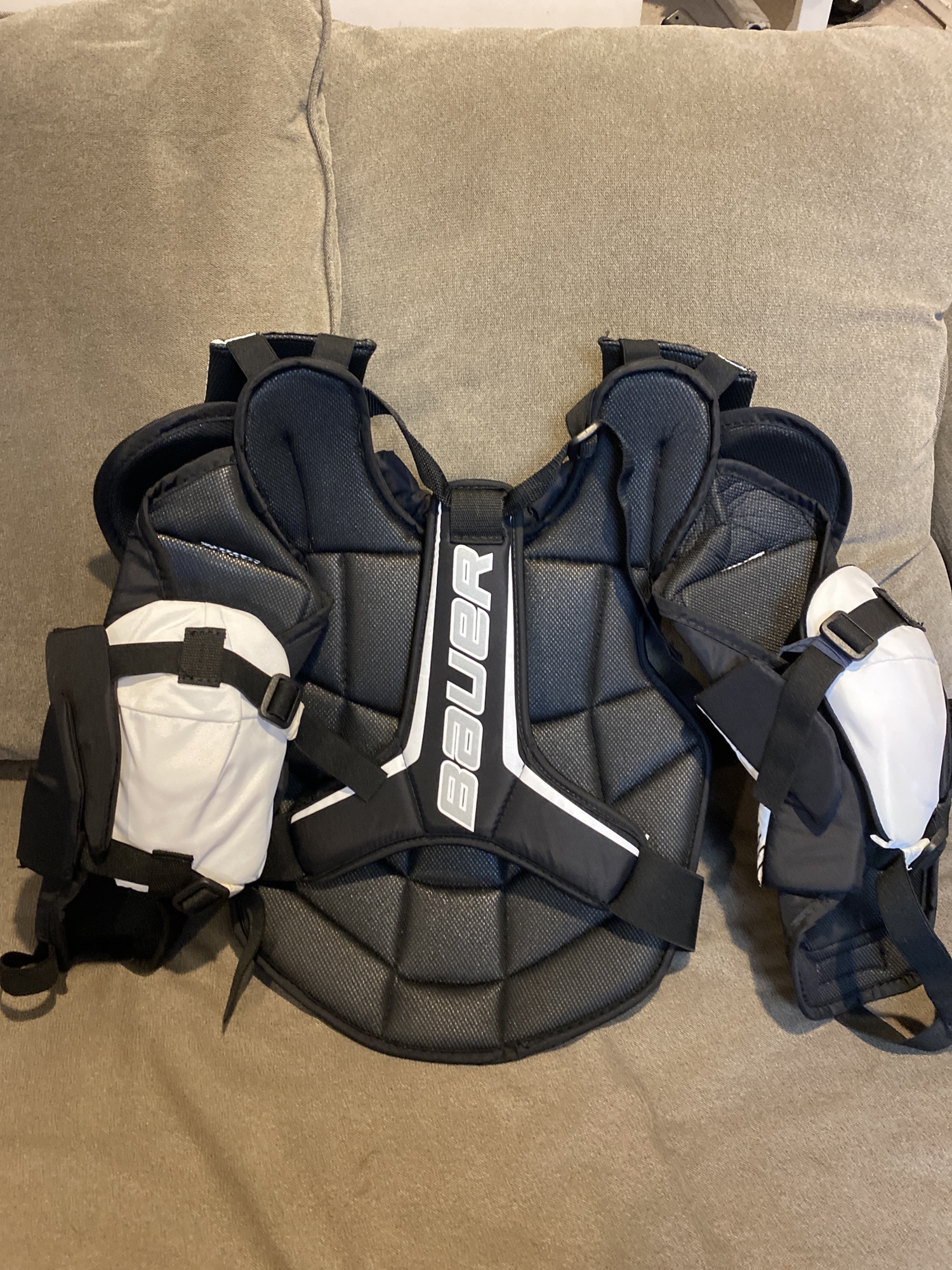 Used XL Bauer Prodigy 3.0 Goalie Chest Protector SidelineSwap