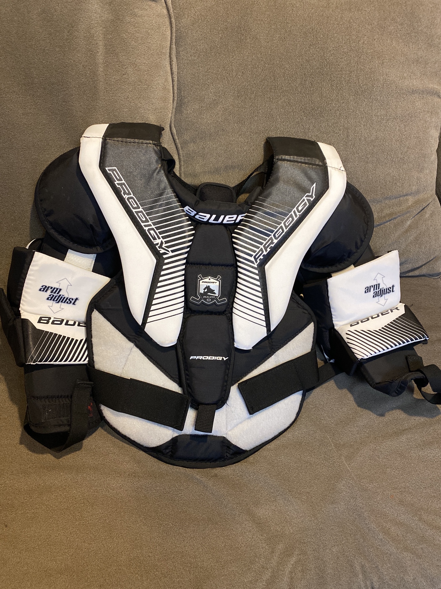 Used XL Bauer Prodigy 3.0 Goalie Chest Protector SidelineSwap