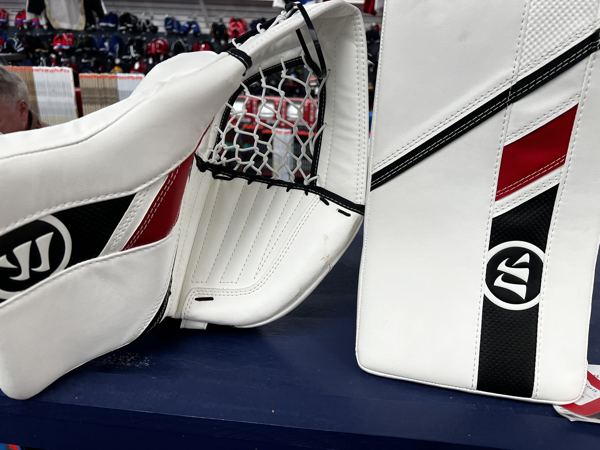 New Regular Warrior Ritual G5 Sr+ Glove and Blocker Set SidelineSwap