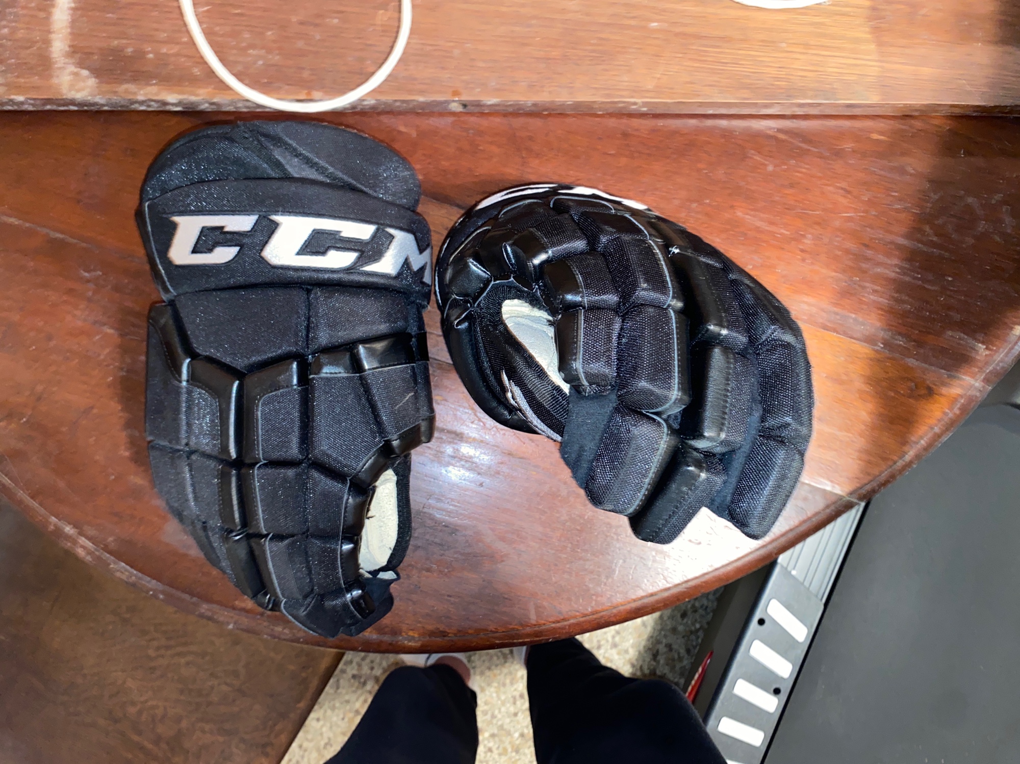 CCM 14" Carolina Hurricanes Pro Stock Gloves SidelineSwap
