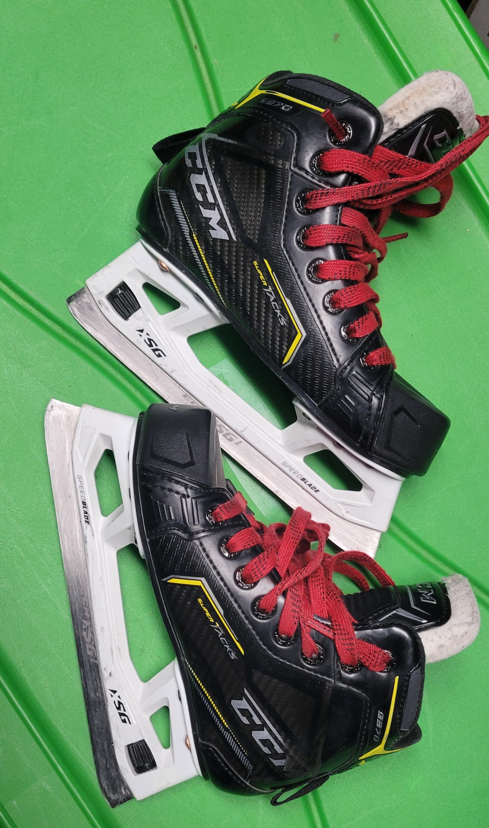 Youth size 13.5 CCM Super tacks 9370 Hockey Goalie Skates SidelineSwap
