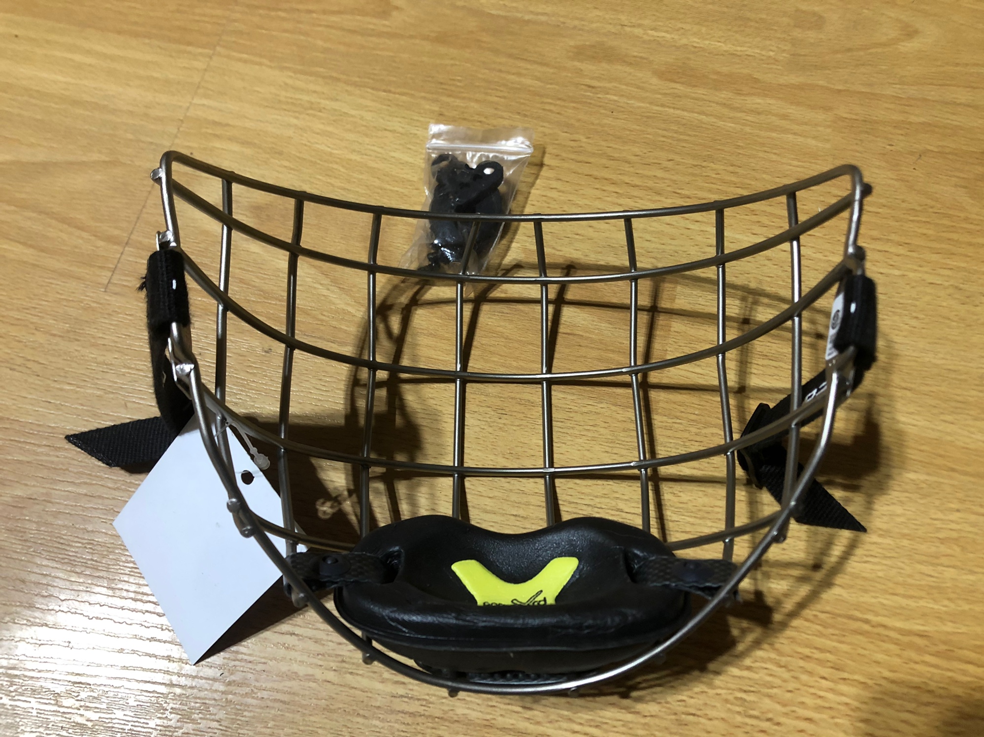 New Large Bauer ReAkt Cage Full Cage Titanium Facemask SidelineSwap