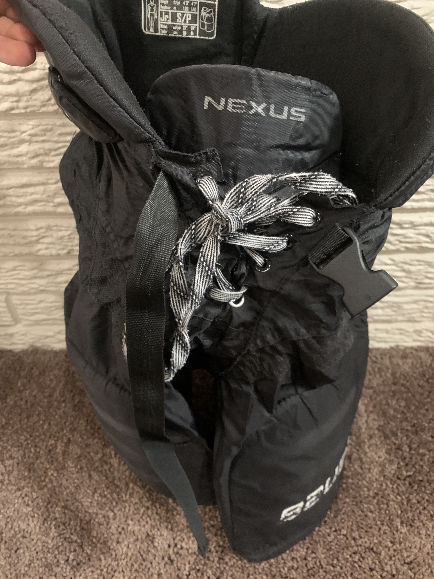 Junior Small Bauer Nexus 400 Hockey Pants SidelineSwap