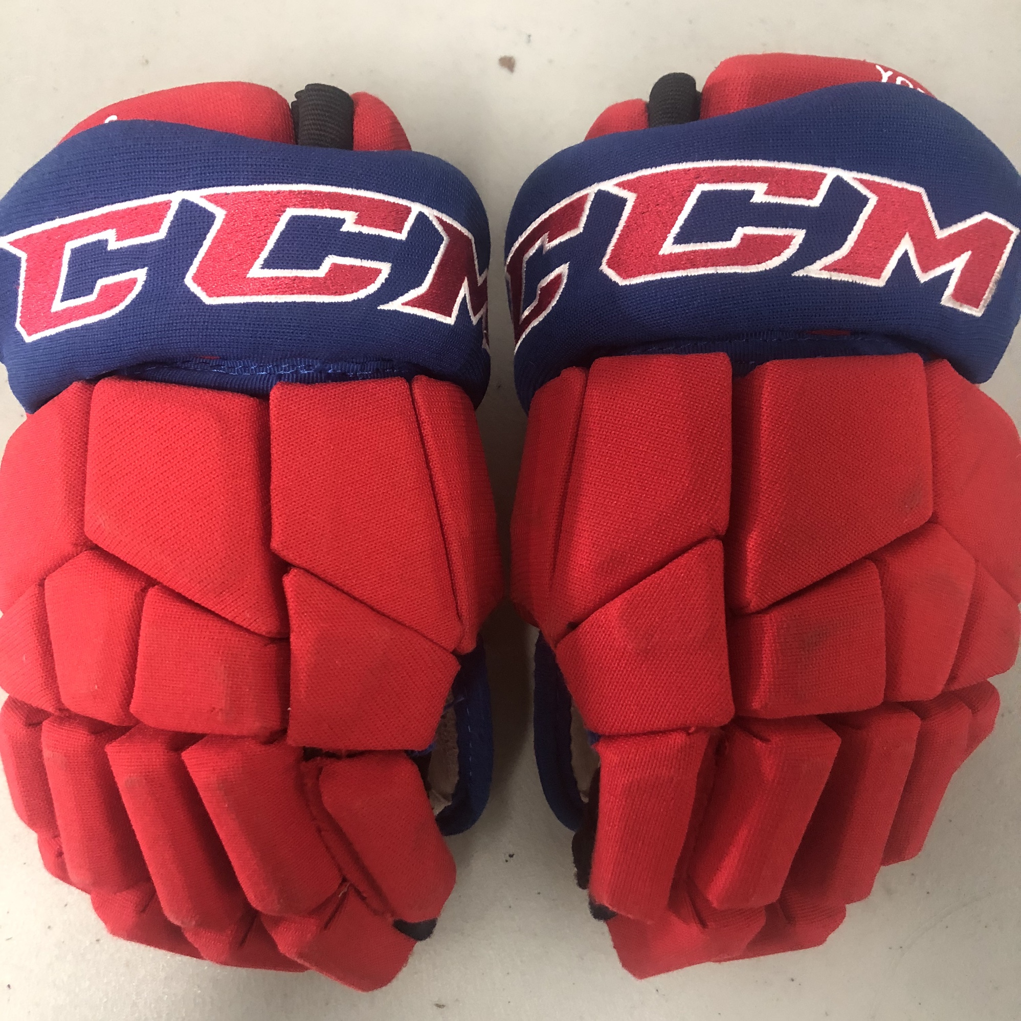 York Mills CCM 12” hockey gloves SidelineSwap