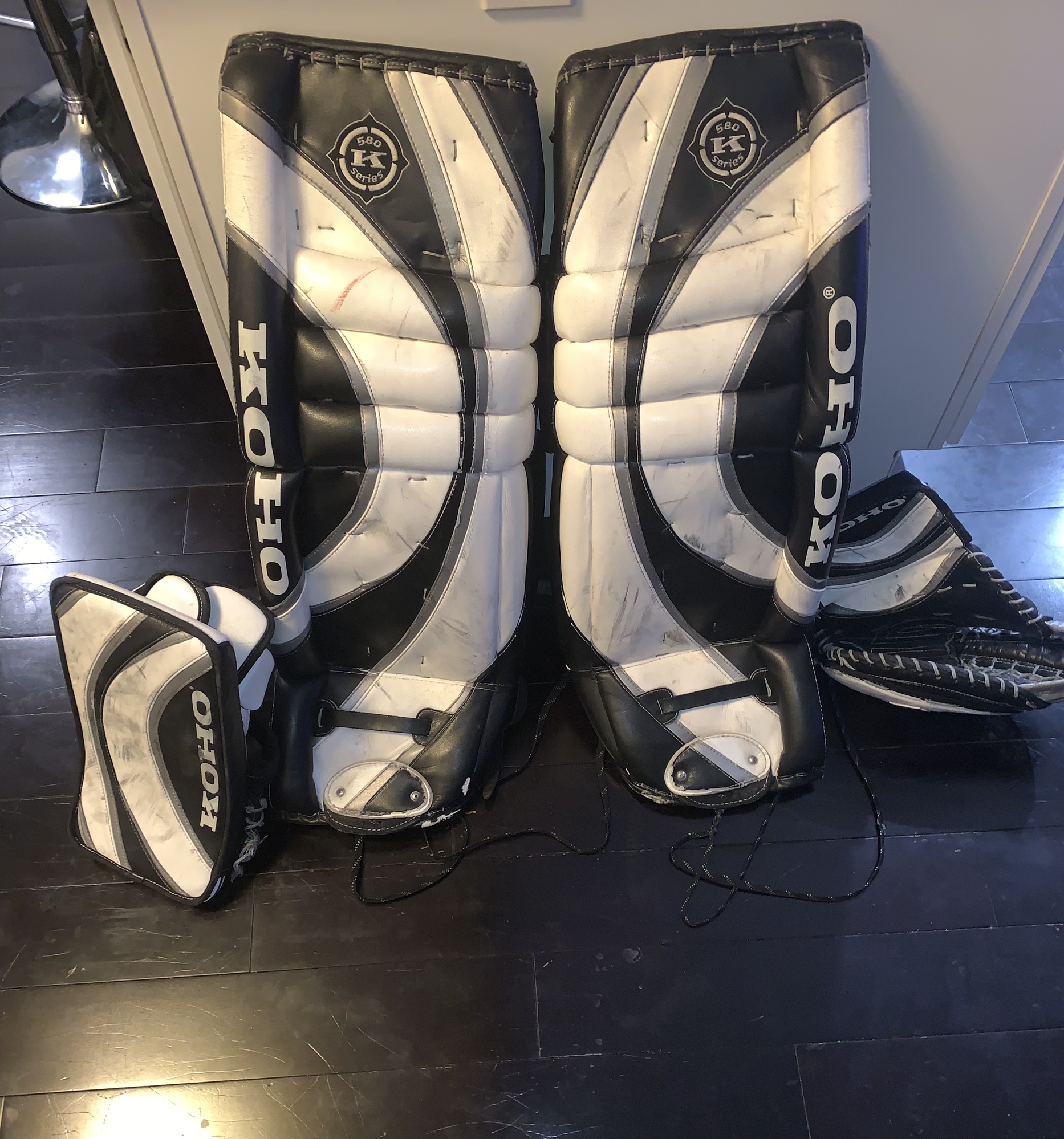 Kohl 580 Series Glove, Blocker and Leg pads set SidelineSwap